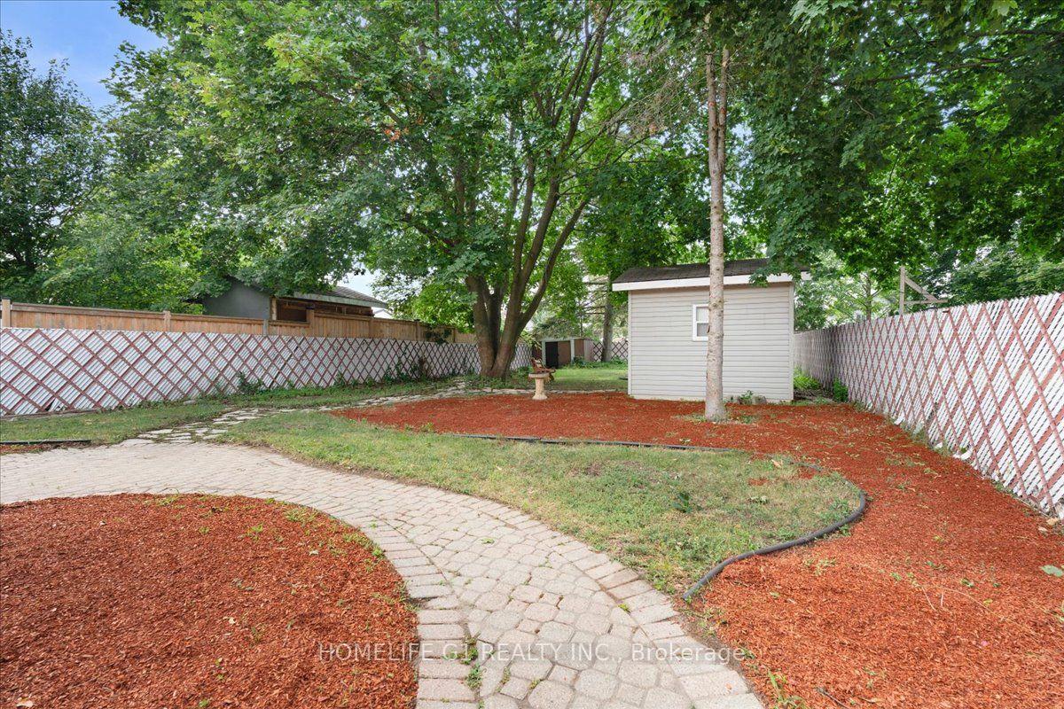 Photo 31 of 19 Milton Avenue W, Cambridge, Silver Heights — HOMEH