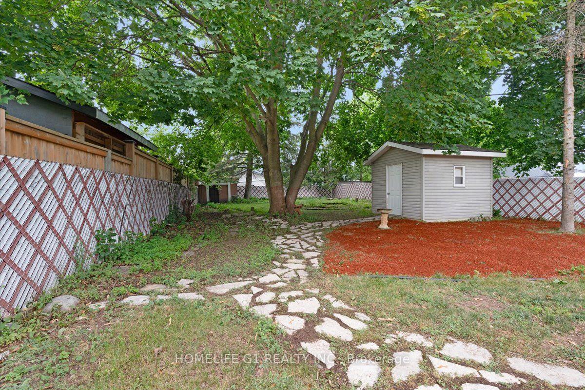 Photo 32 of 19 Milton Avenue W, Cambridge, Silver Heights — HOMEH