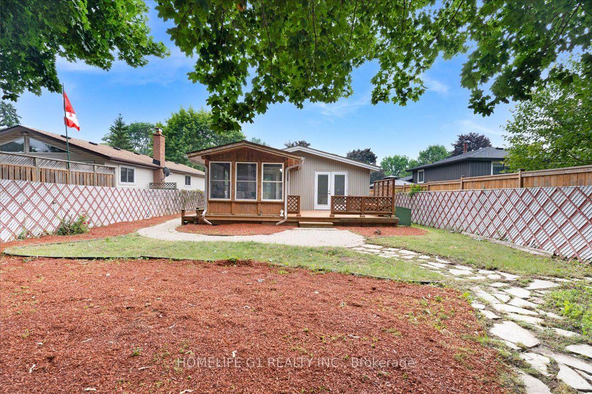 Photo 34 of 19 Milton Avenue W, Cambridge, Silver Heights — HOMEH