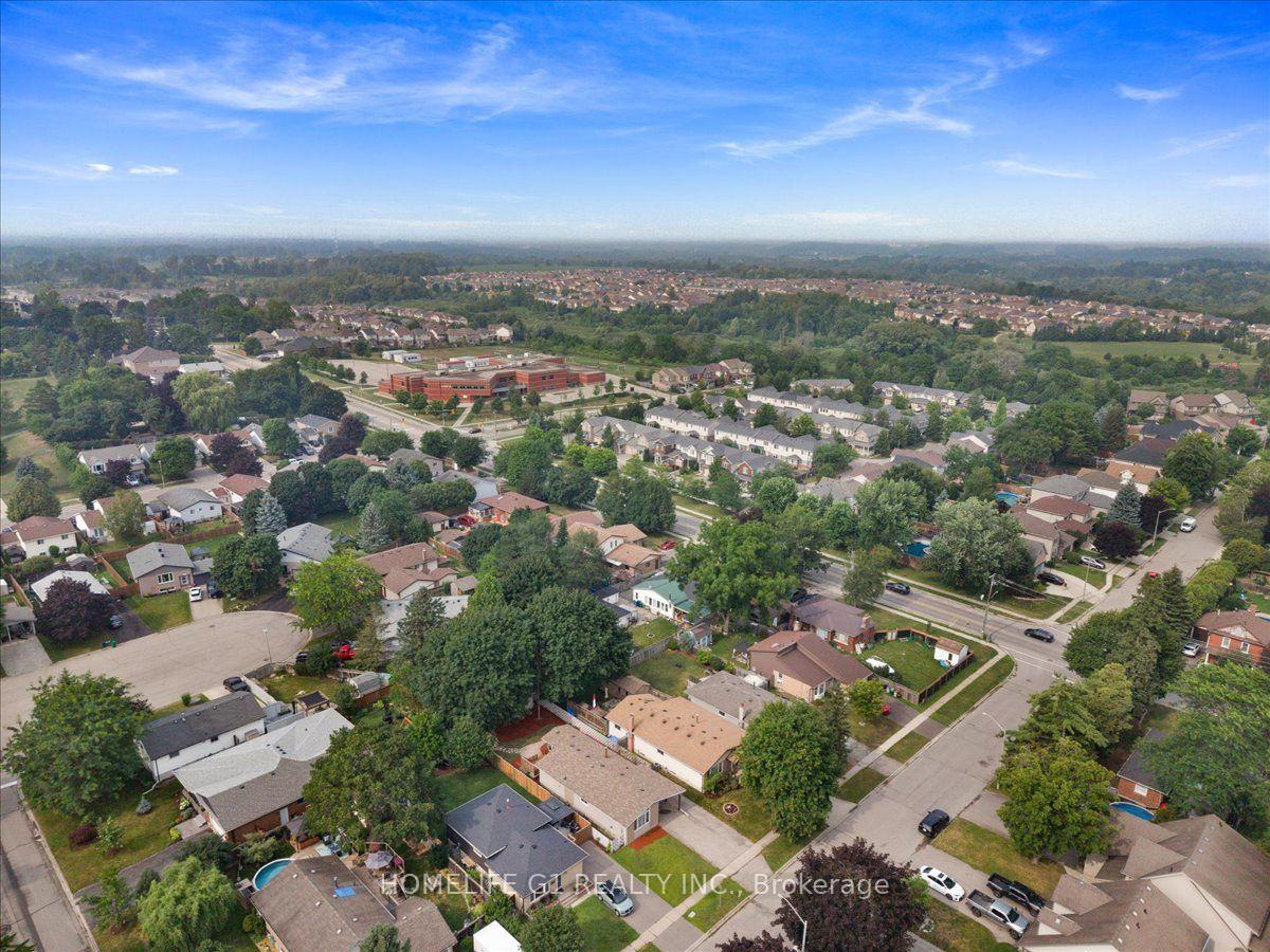 Photo 37 of 19 Milton Avenue W, Cambridge, Silver Heights — HOMEH