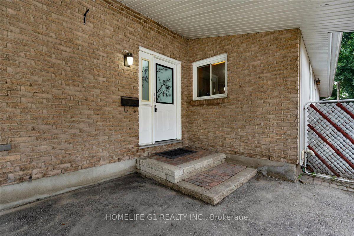 Photo of 19 Milton Avenue W