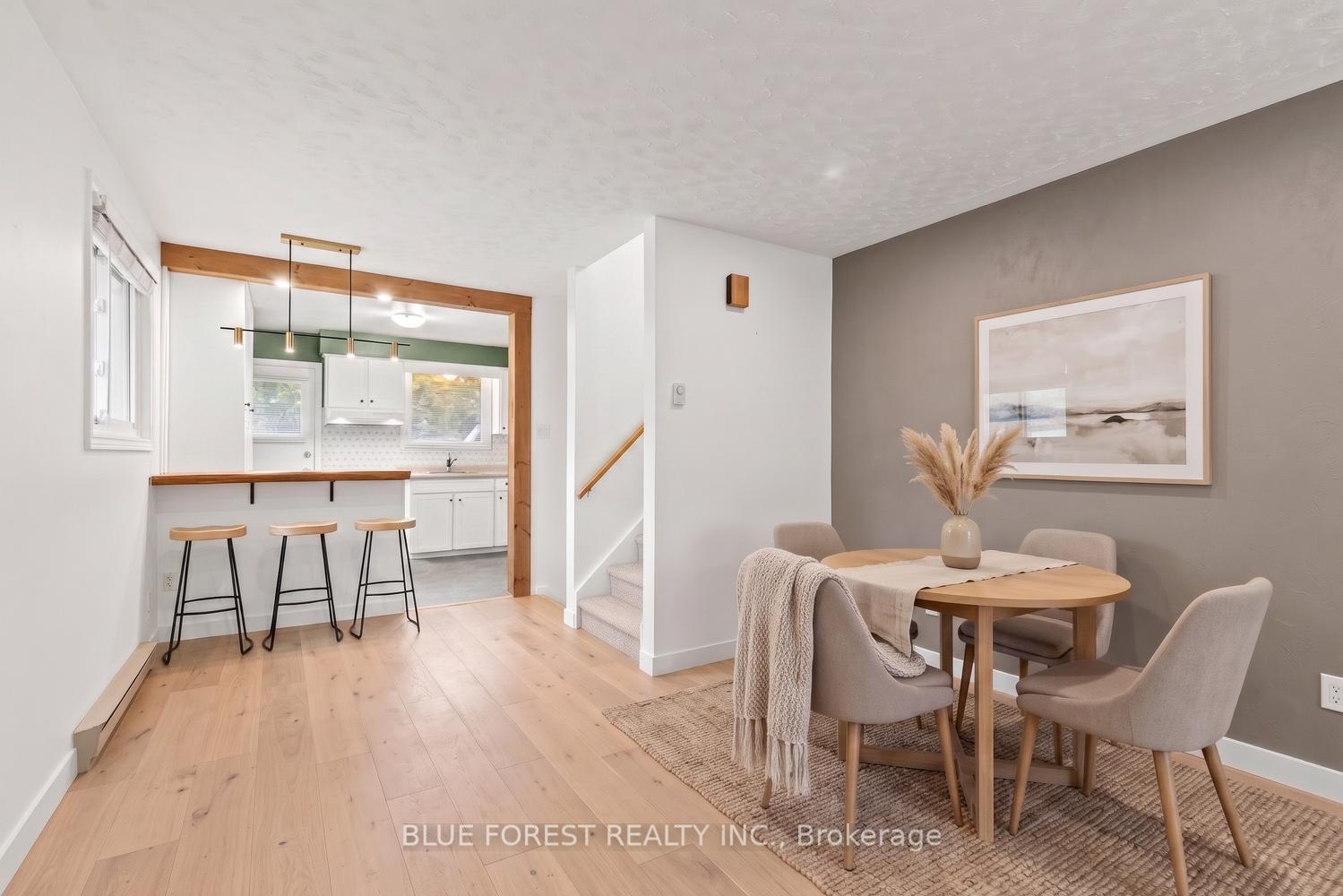 Photo 10 of 1117 Byron Baseline Road, London, South B — HOMEH