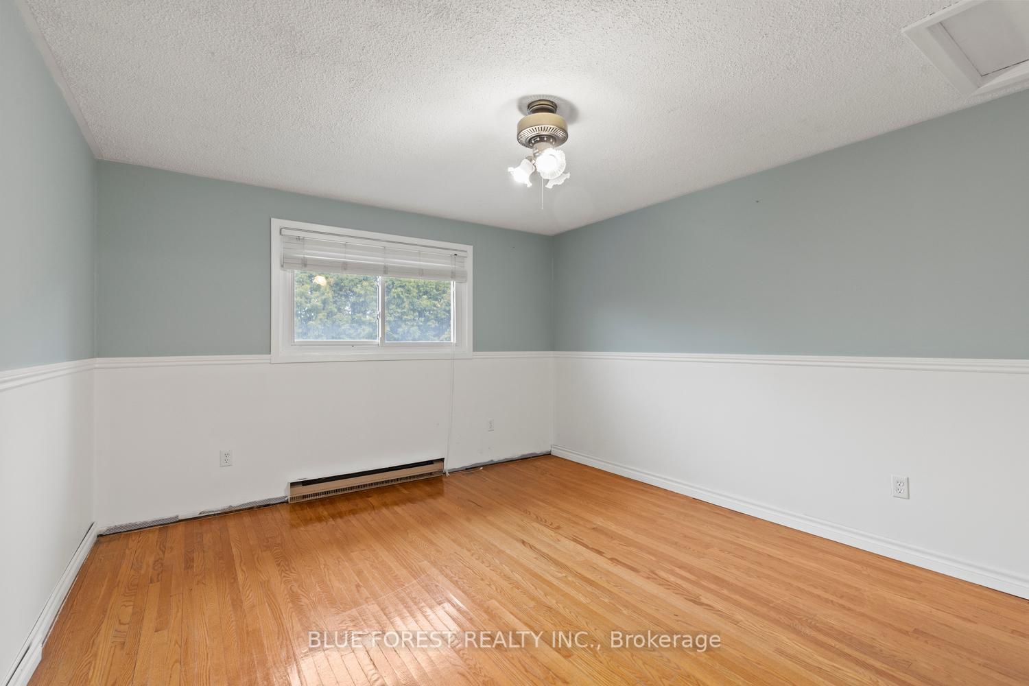Photo 17 of 1117 Byron Baseline Road, London, South B — HOMEH