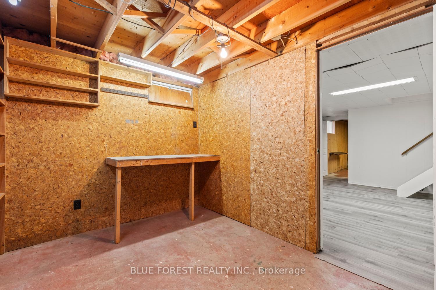 Photo 36 of 1117 Byron Baseline Road, London, South B — HOMEH