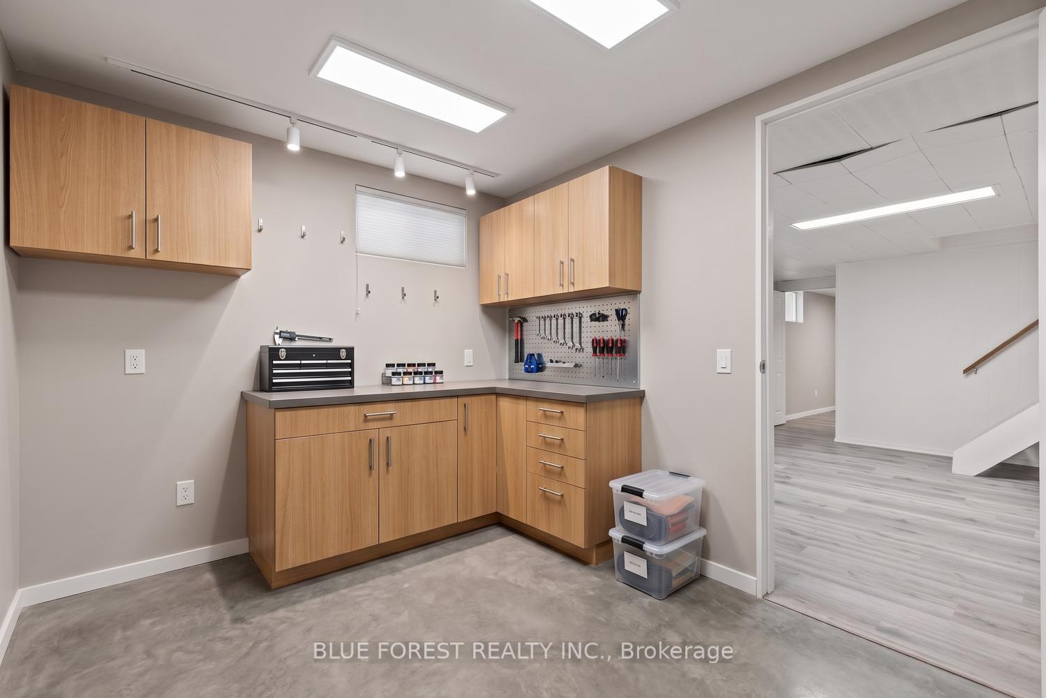 Photo 37 of 1117 Byron Baseline Road, London, South B — HOMEH