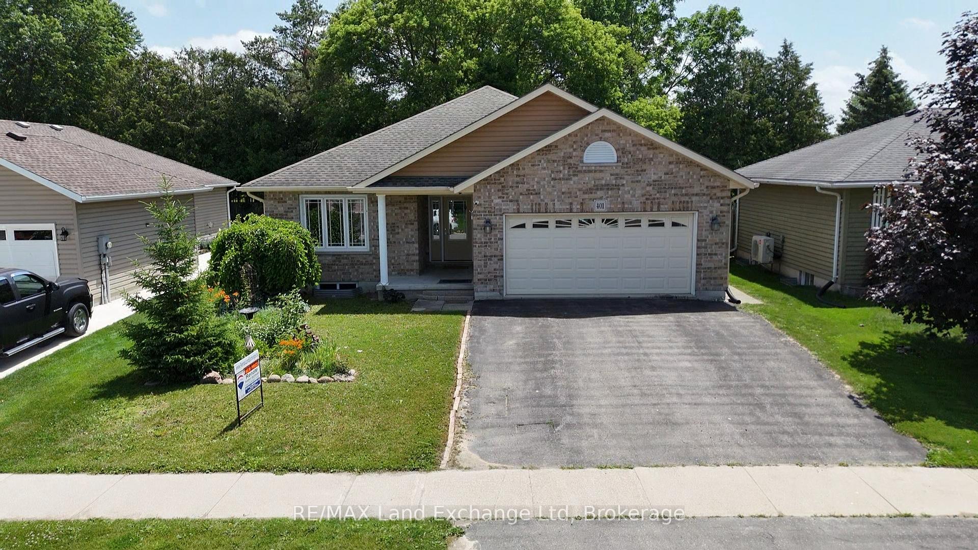 Photo 2 of 401 Carling Terrace, North Huron, Wingham — HOMEH