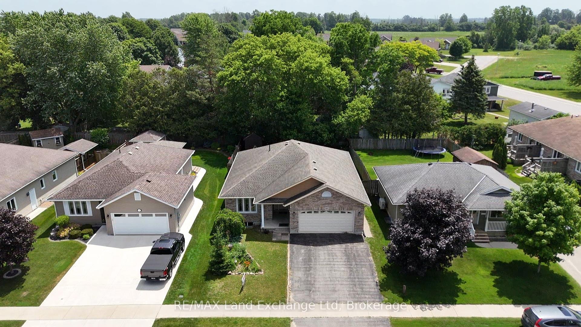 Photo 3 of 401 Carling Terrace, North Huron, Wingham — HOMEH