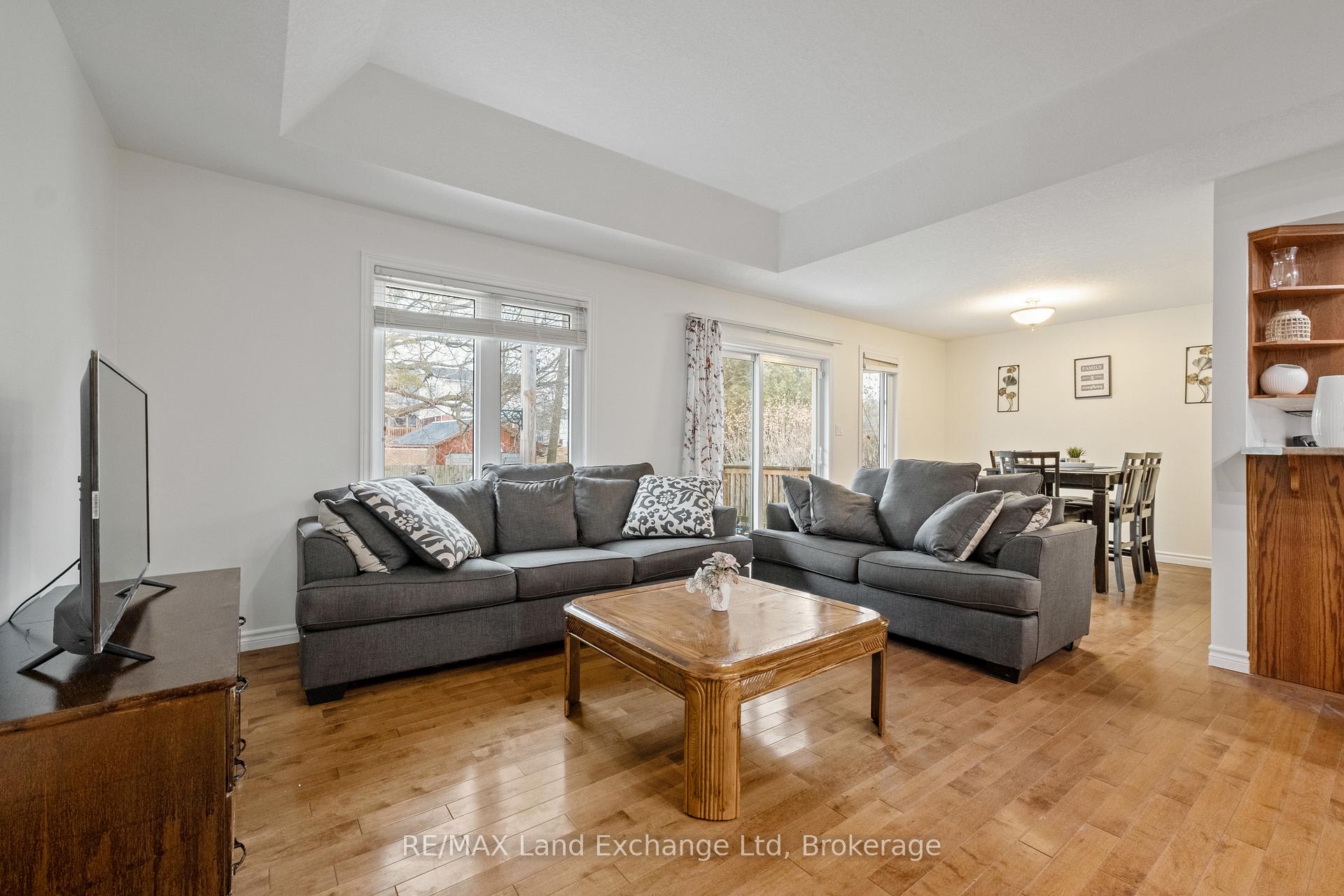 Photo 7 of 401 Carling Terrace, North Huron, Wingham — HOMEH