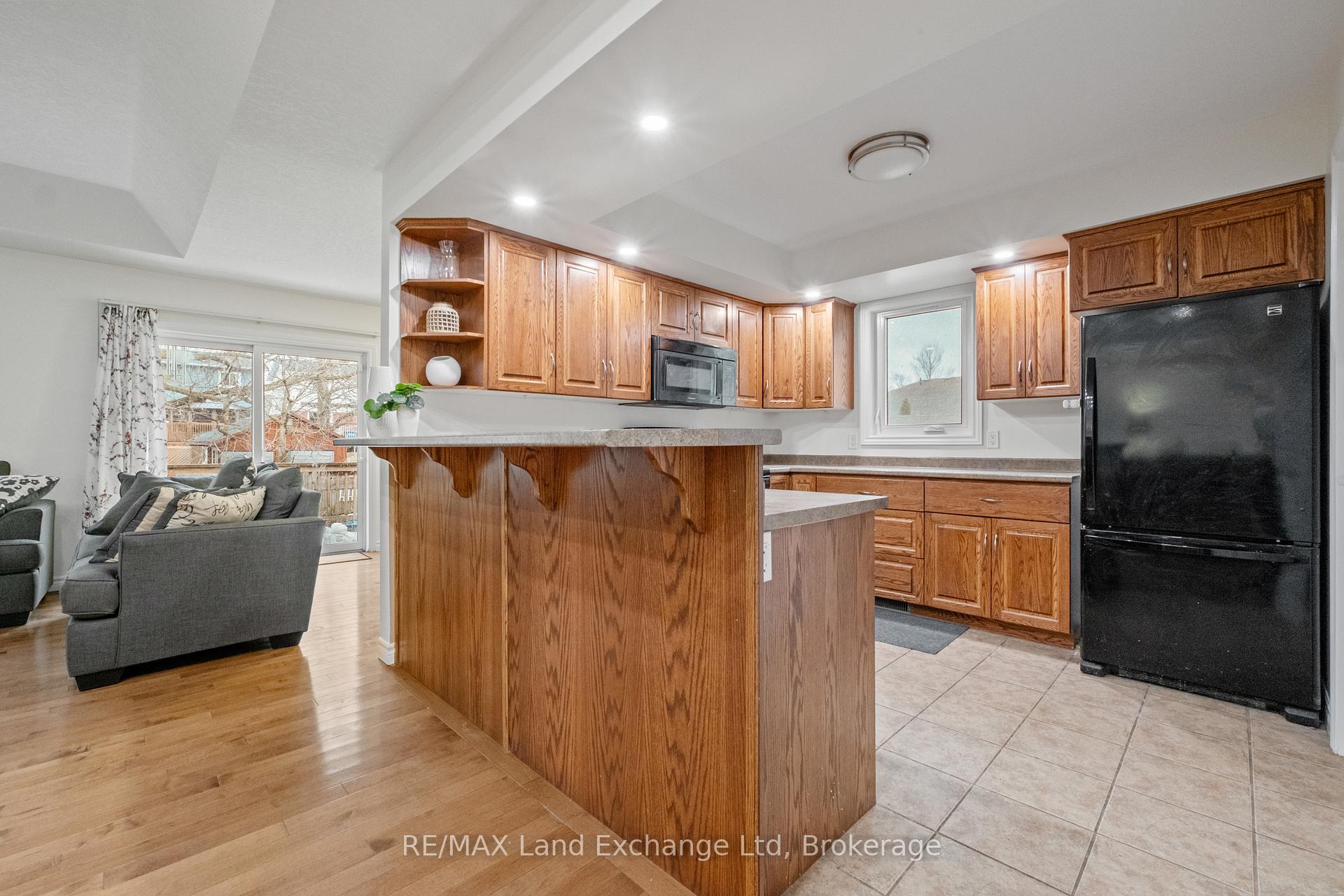 Photo 10 of 401 Carling Terrace, North Huron, Wingham — HOMEH