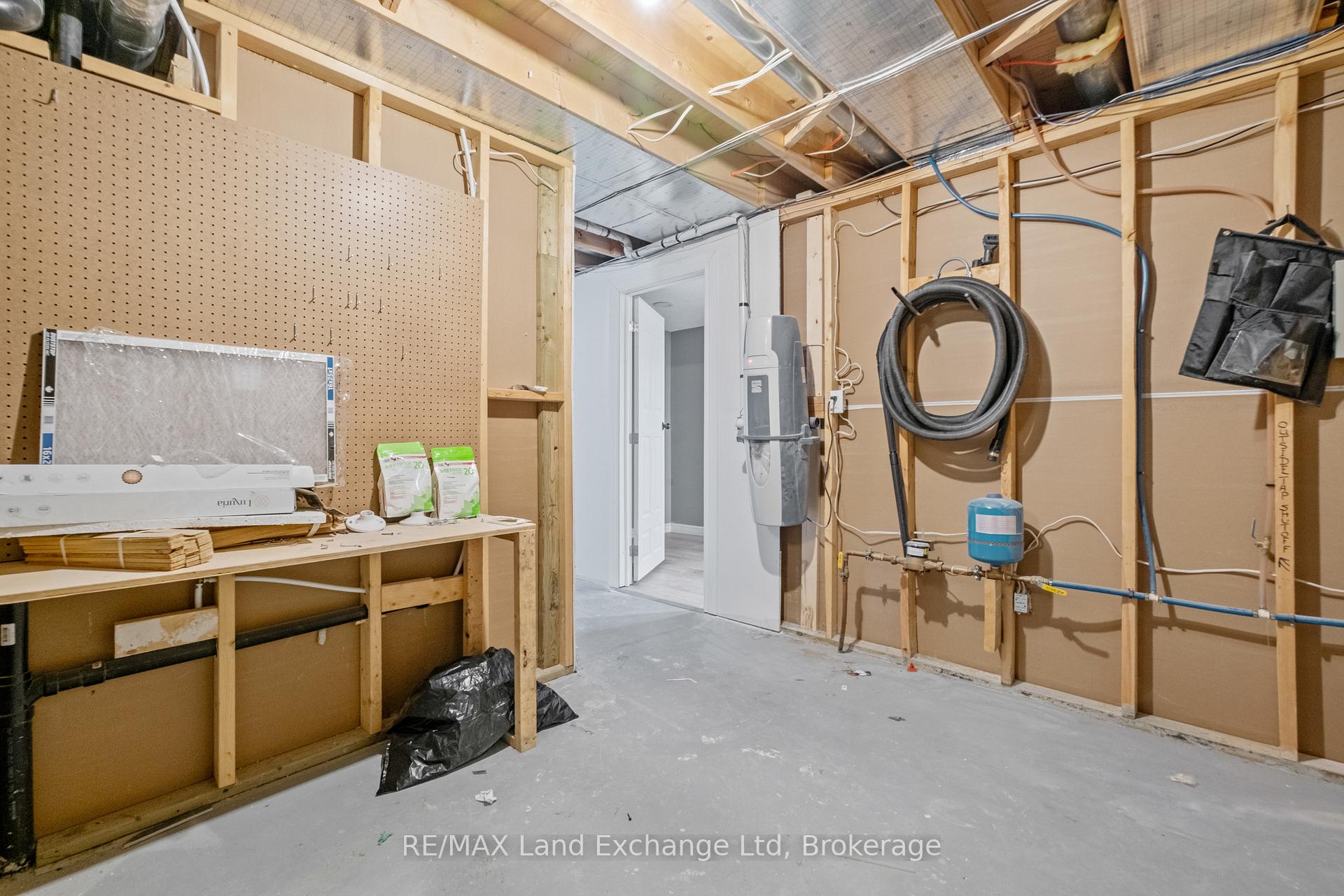 Photo 39 of 401 Carling Terrace, North Huron, Wingham — HOMEH