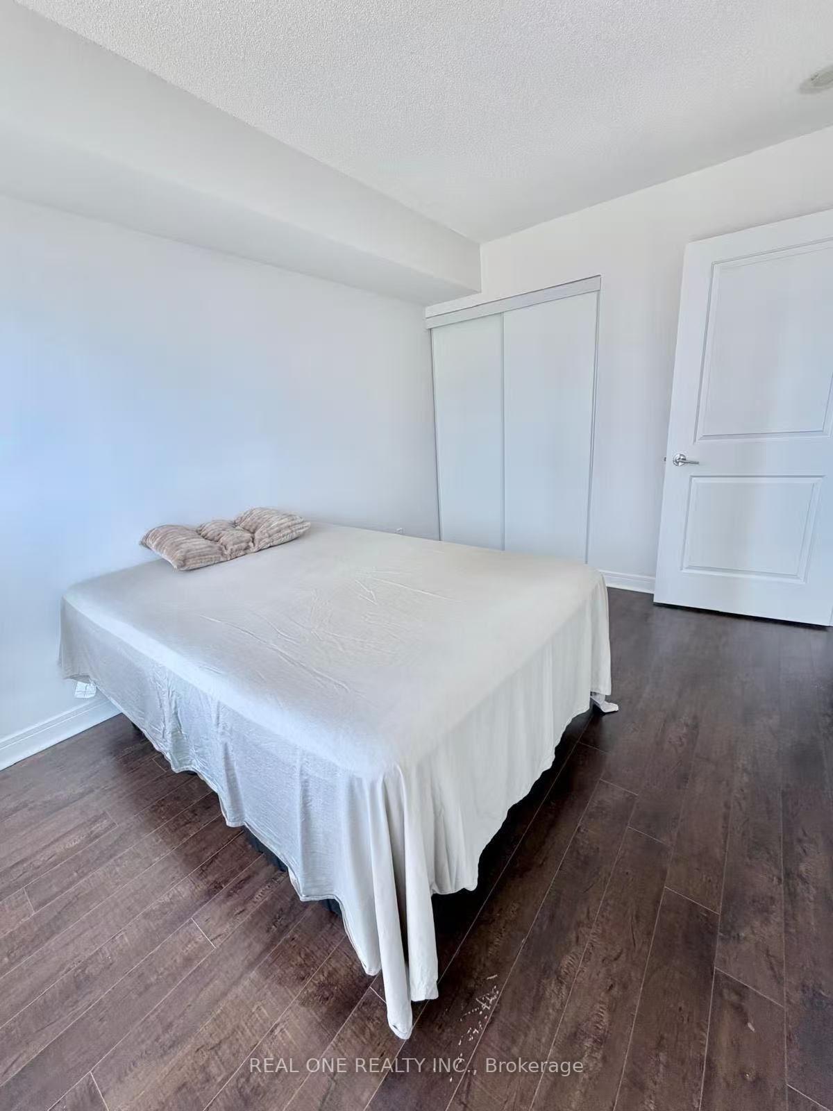 Photo 13 of Unit 1607, 31 Bales Avenue, North York, Willowdale East — HOMEH