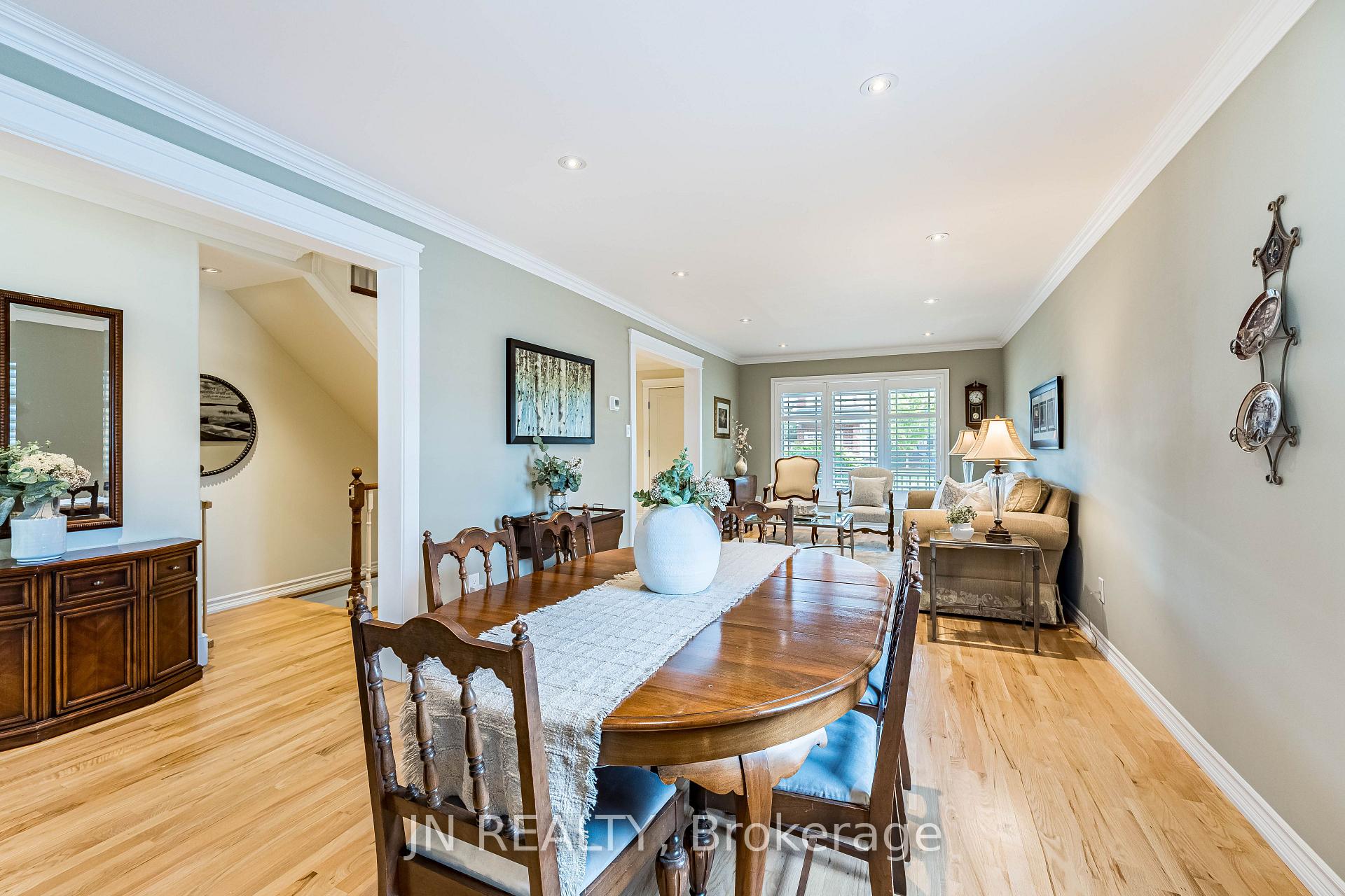 Photo 13 of 2 Nimrod Crescent, Brampton, Westgate — HOMEH