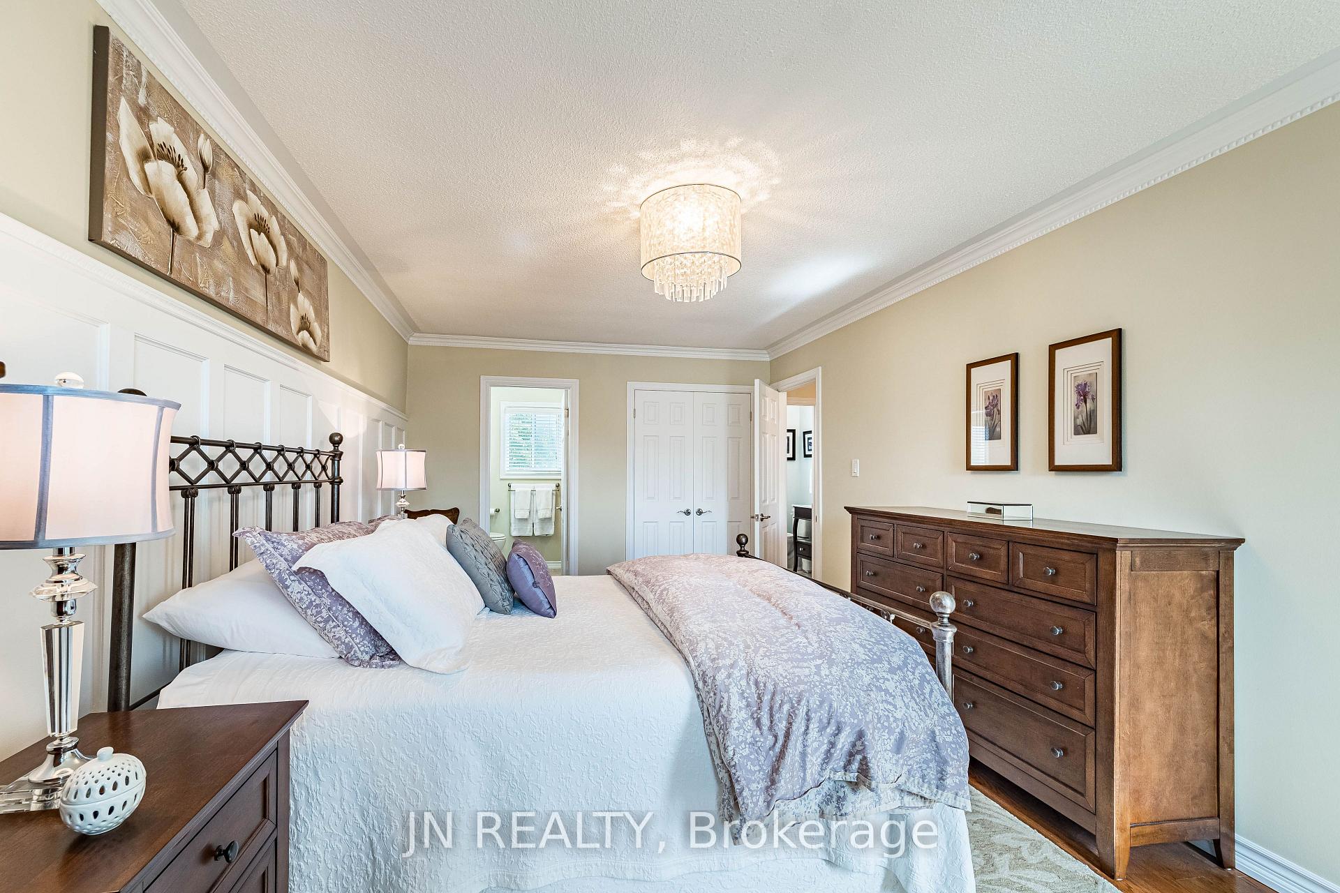 Photo 32 of 2 Nimrod Crescent, Brampton, Westgate — HOMEH