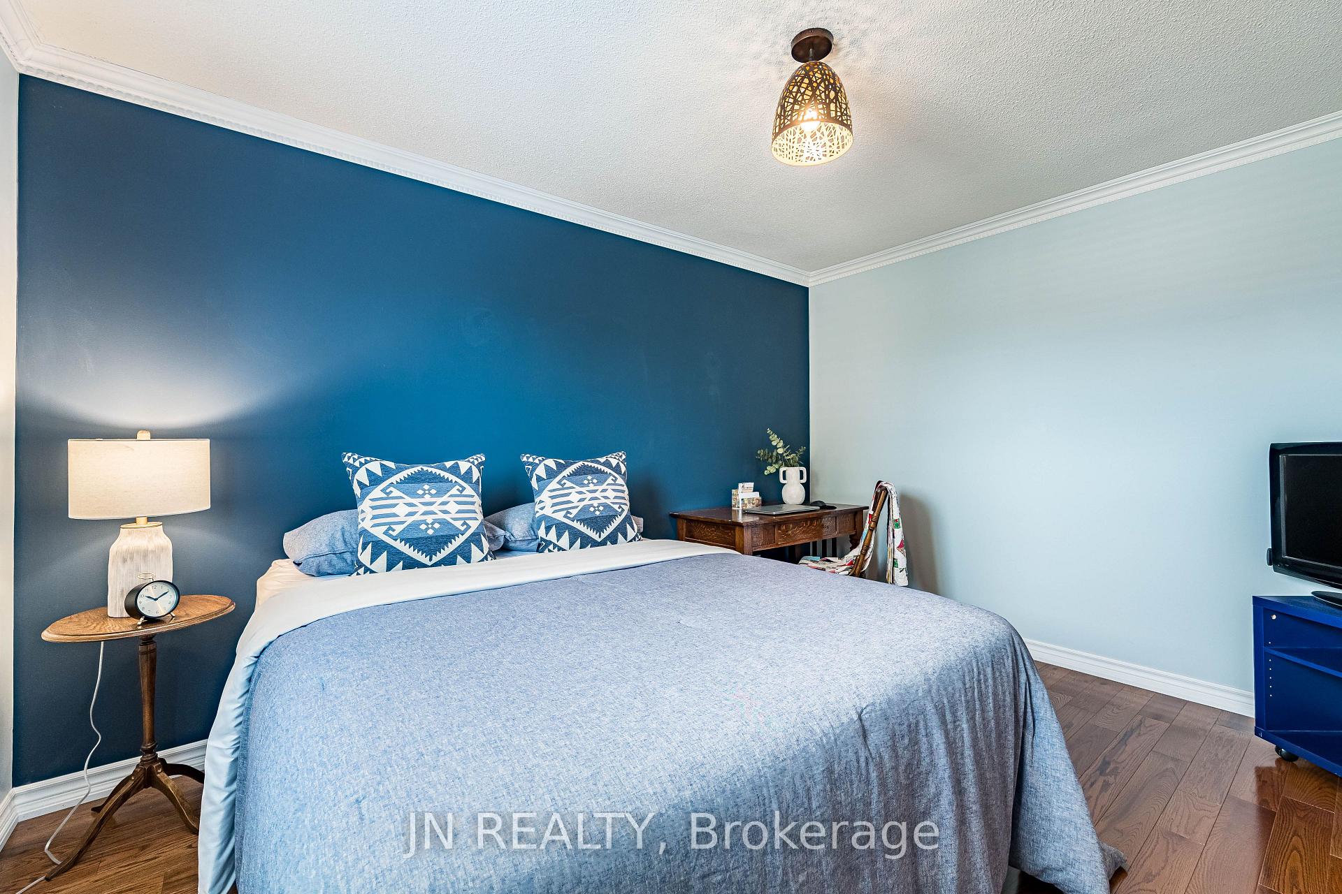 Photo 37 of 2 Nimrod Crescent, Brampton, Westgate — HOMEH
