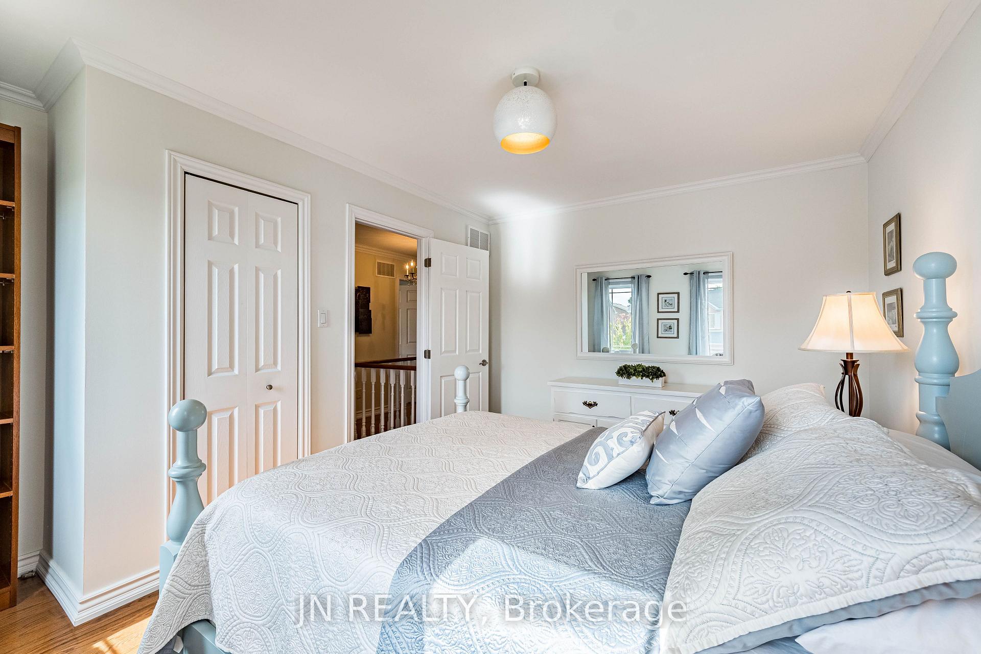 Photo 39 of 2 Nimrod Crescent, Brampton, Westgate — HOMEH
