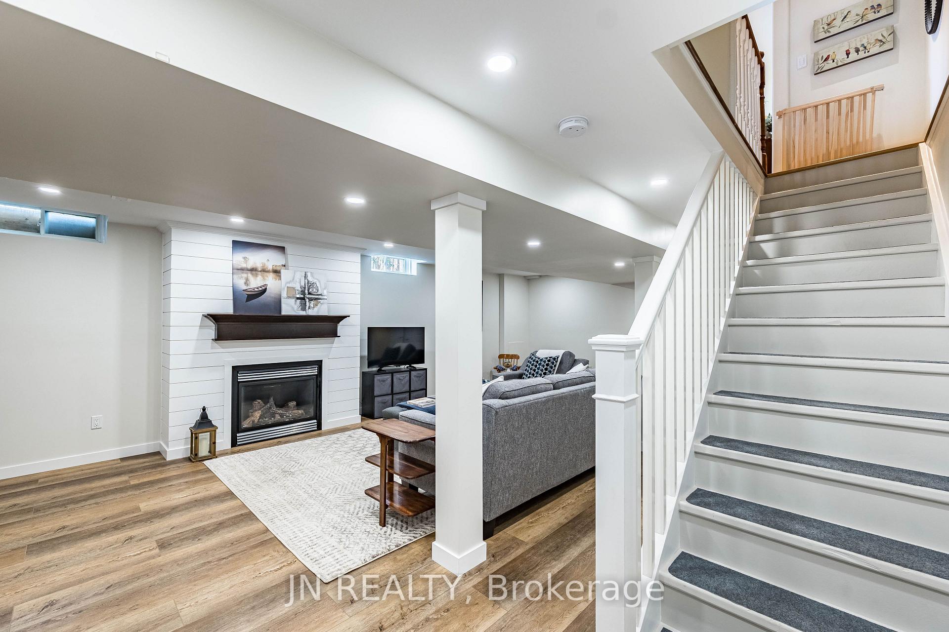 Photo 41 of 2 Nimrod Crescent, Brampton, Westgate — HOMEH