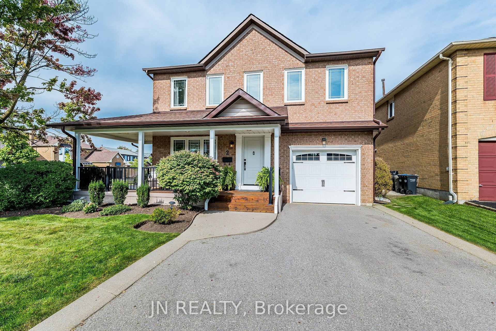 Photo 3 of 2 Nimrod Crescent, Brampton, Westgate — HOMEH
