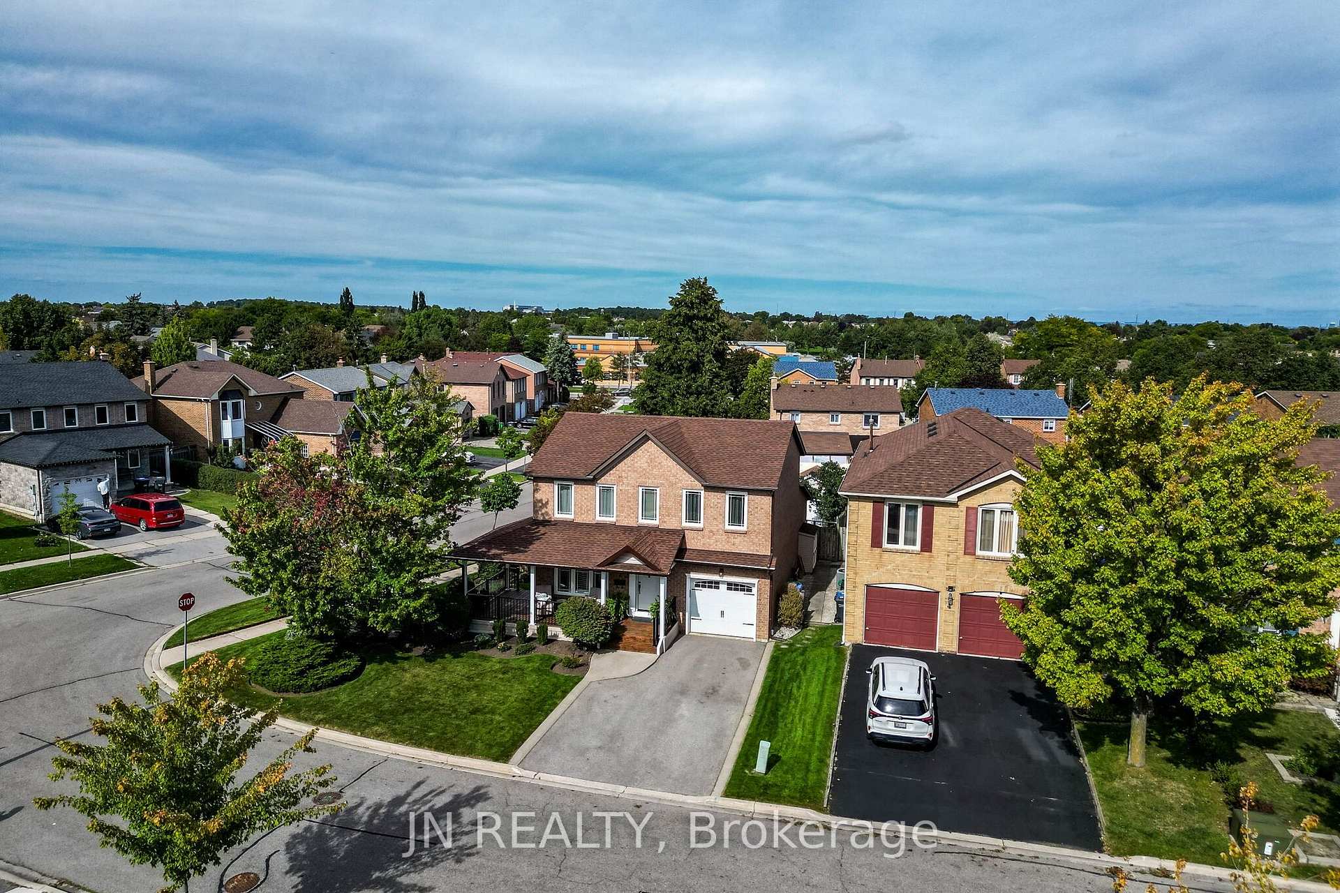 Photo 50 of 2 Nimrod Crescent, Brampton, Westgate — HOMEH
