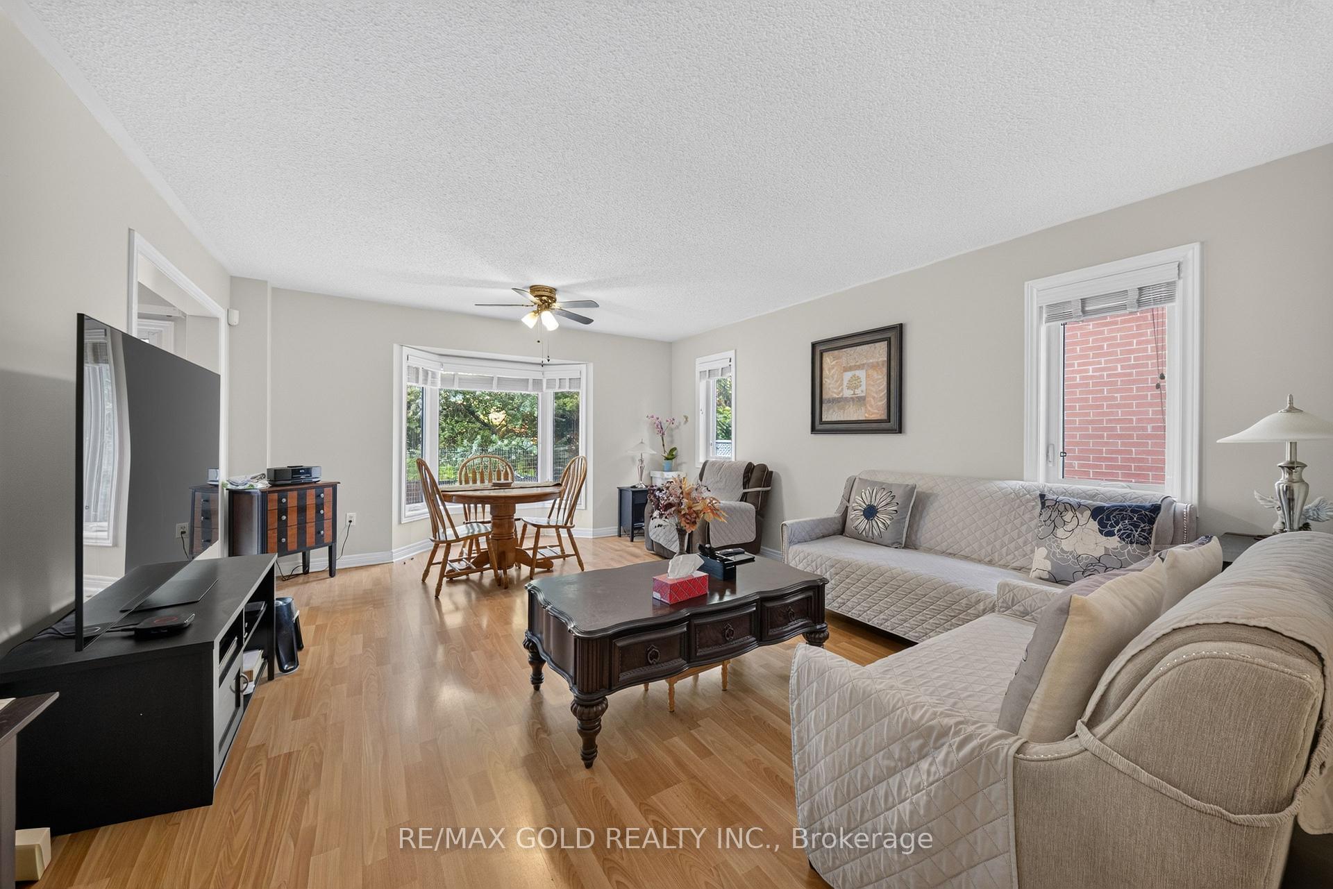 Photo 4 of 142 Pressed Brick Drive, Brampton, Brampton North — HOMEH