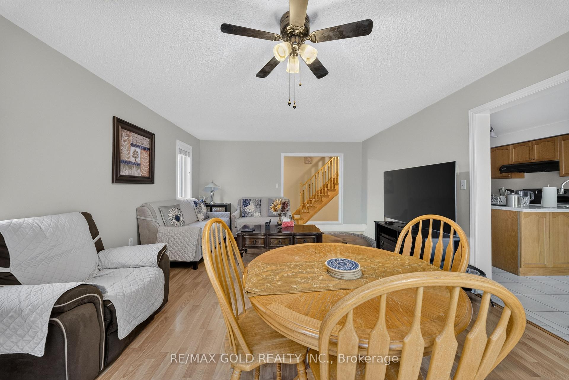 Photo 7 of 142 Pressed Brick Drive, Brampton, Brampton North — HOMEH