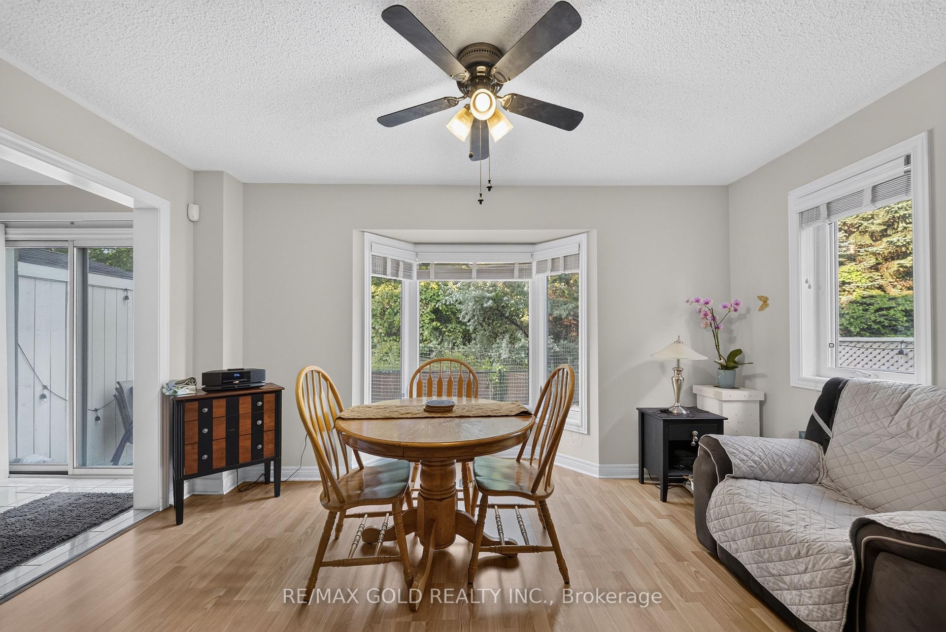 Photo 8 of 142 Pressed Brick Drive, Brampton, Brampton North — HOMEH