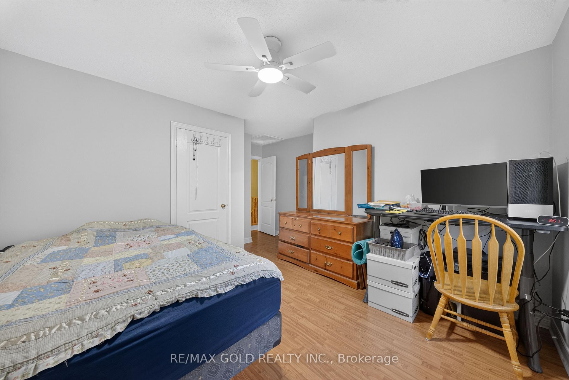 Photo 17 of 142 Pressed Brick Drive, Brampton, Brampton North — HOMEH