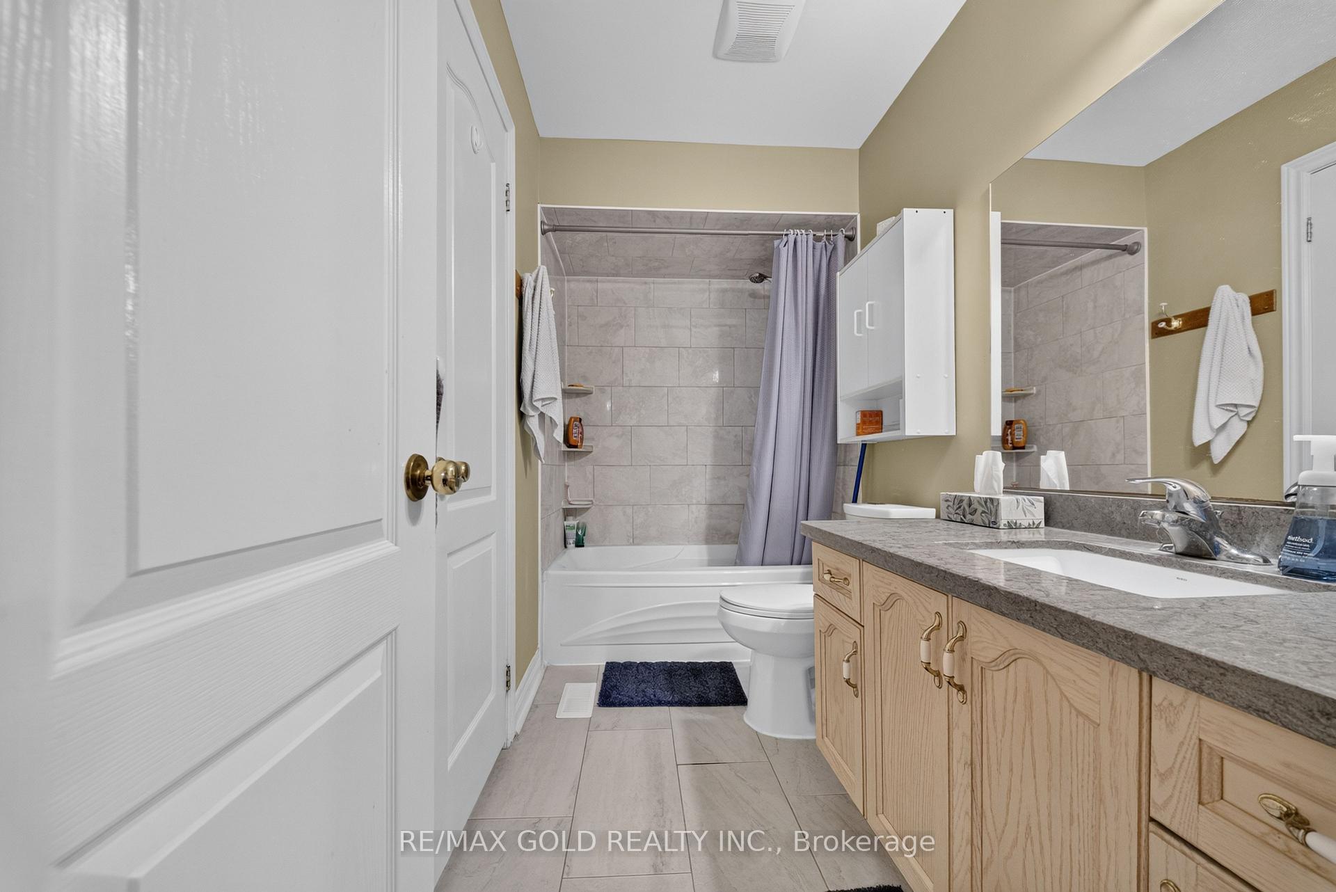 Photo 20 of 142 Pressed Brick Drive, Brampton, Brampton North — HOMEH