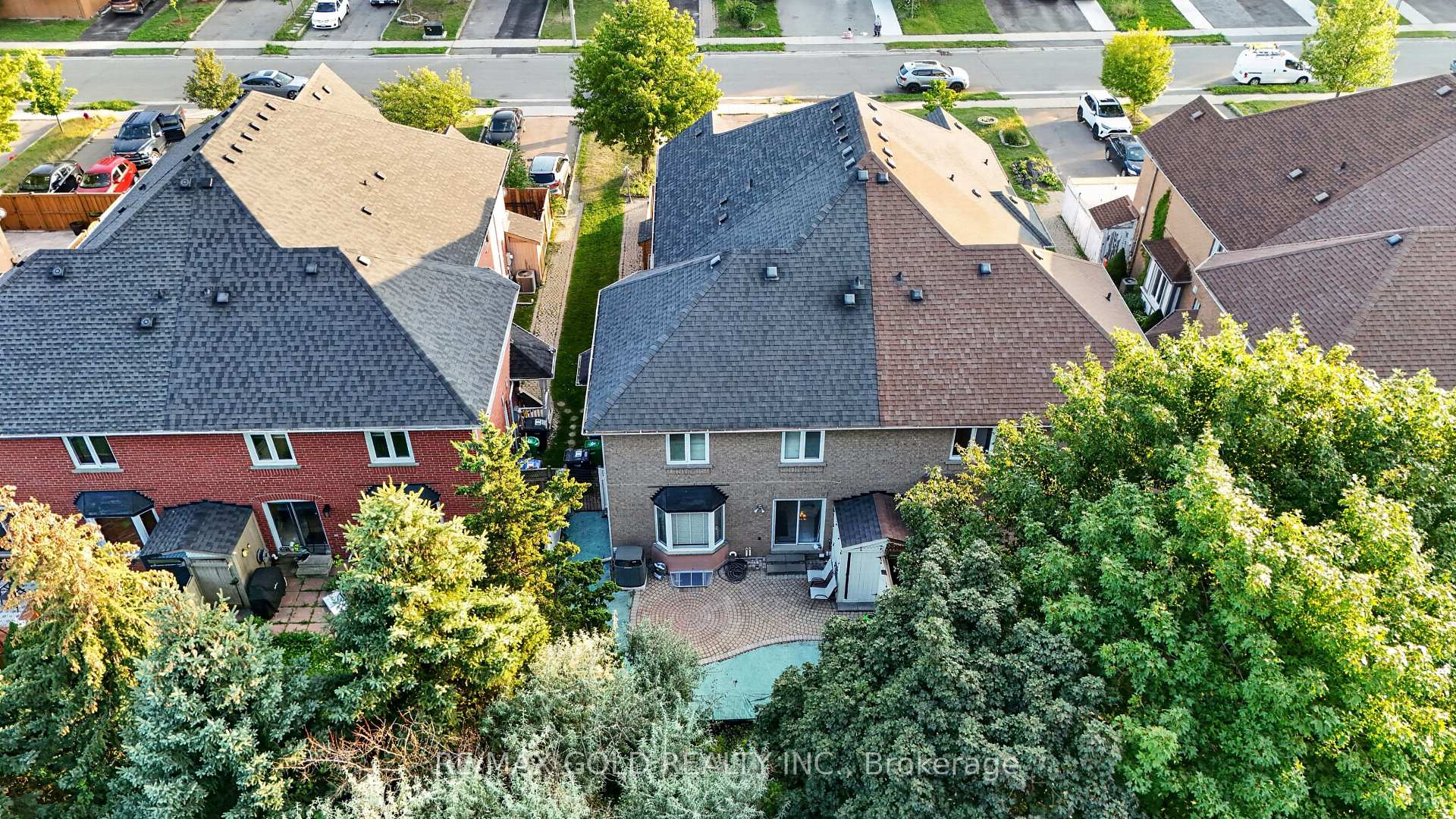 Photo 33 of 142 Pressed Brick Drive, Brampton, Brampton North — HOMEH