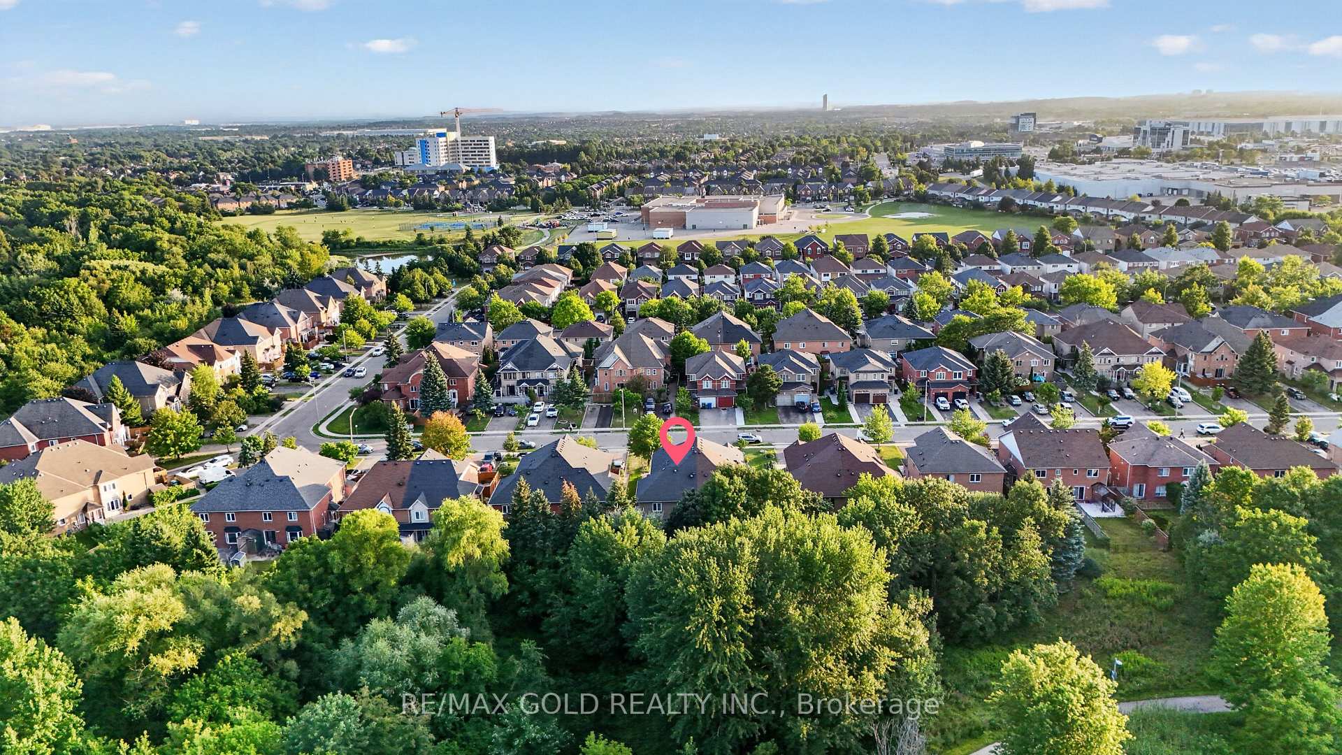 Photo 34 of 142 Pressed Brick Drive, Brampton, Brampton North — HOMEH