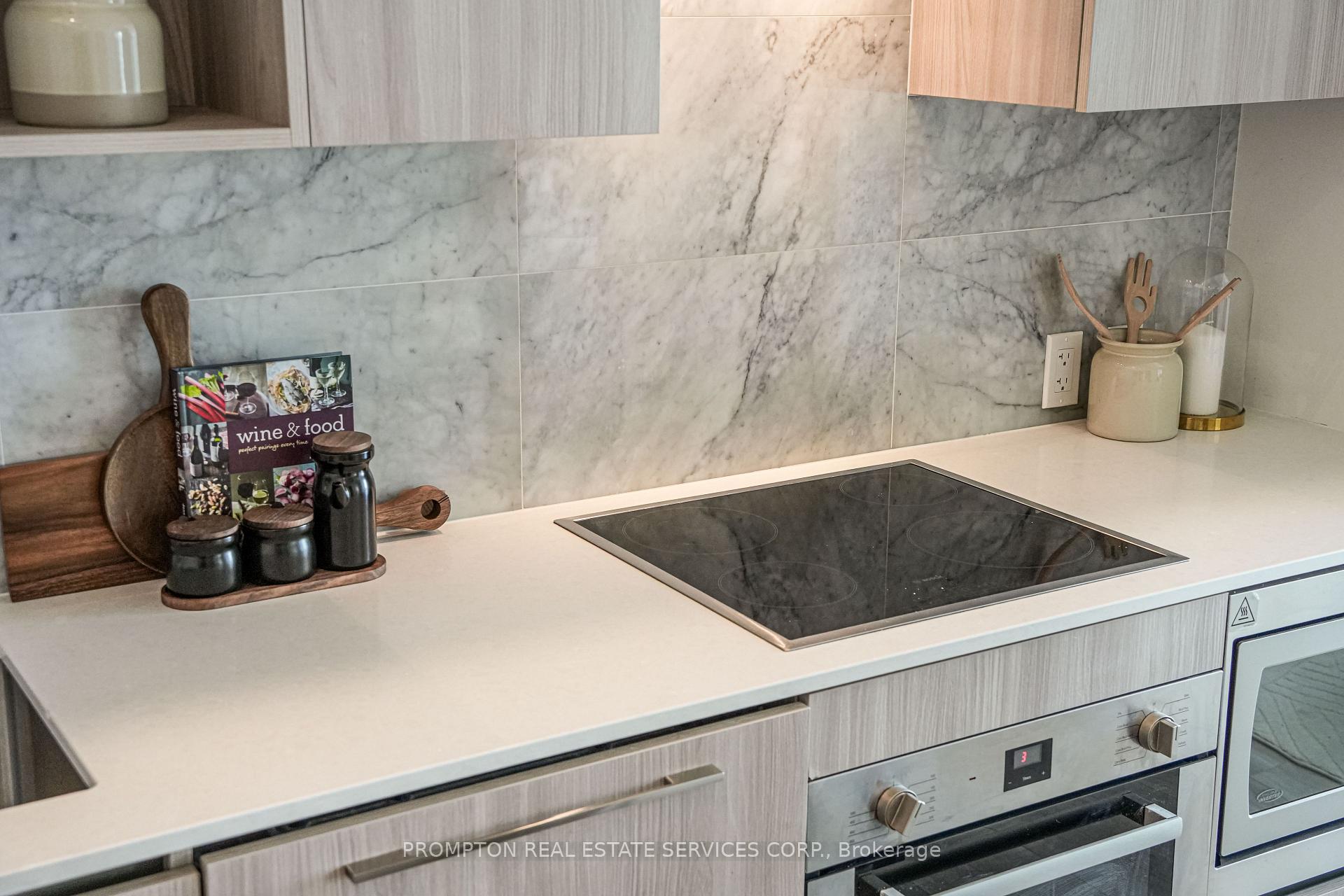 Photo 5 of Unit 4011, 19 Bathurst Street, Toronto, Waterfront Communities — HOMEH