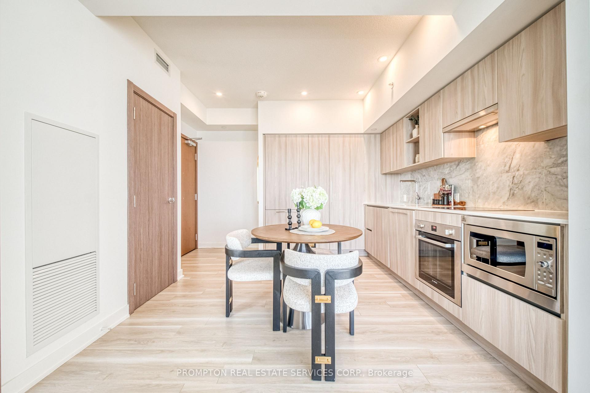 Photo 6 of Unit 4011, 19 Bathurst Street, Toronto, Waterfront Communities — HOMEH