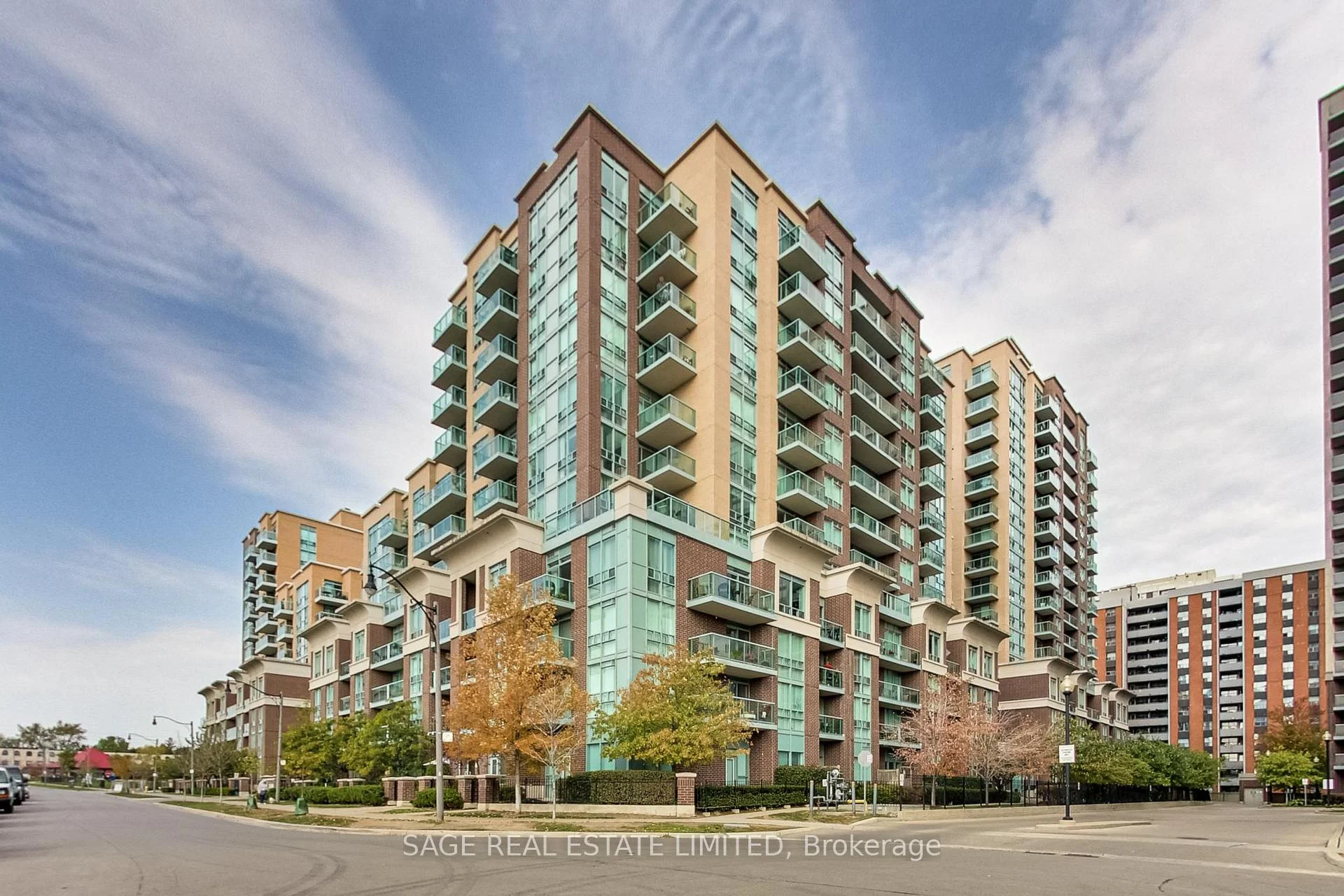 Photo 5 of Unit 1206, 9 Michael Power Place, Etobicoke, Islington-City Centre West — HOMEH