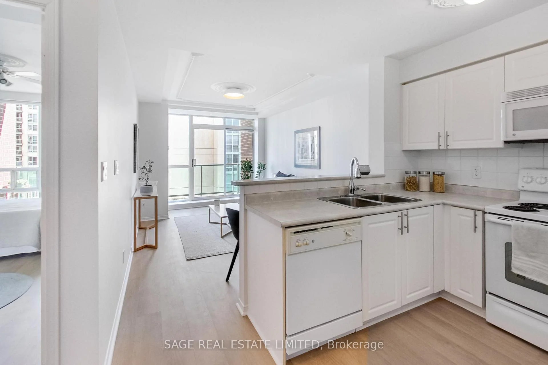 Photo 11 of Unit 1206, 9 Michael Power Place, Etobicoke, Islington-City Centre West — HOMEH