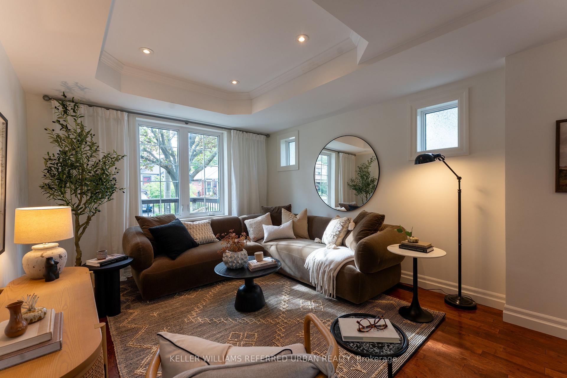 Photo 3 of 77 Oak Park Avenue, Toronto, Woodbine-Lumsden — HOMEH
