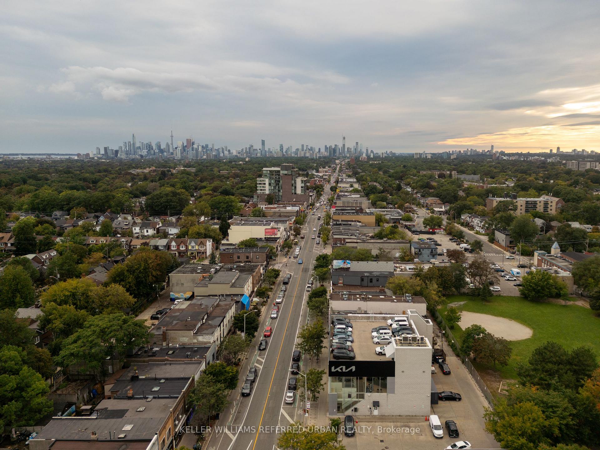 Photo 37 of 77 Oak Park Avenue, Toronto, Woodbine-Lumsden — HOMEH