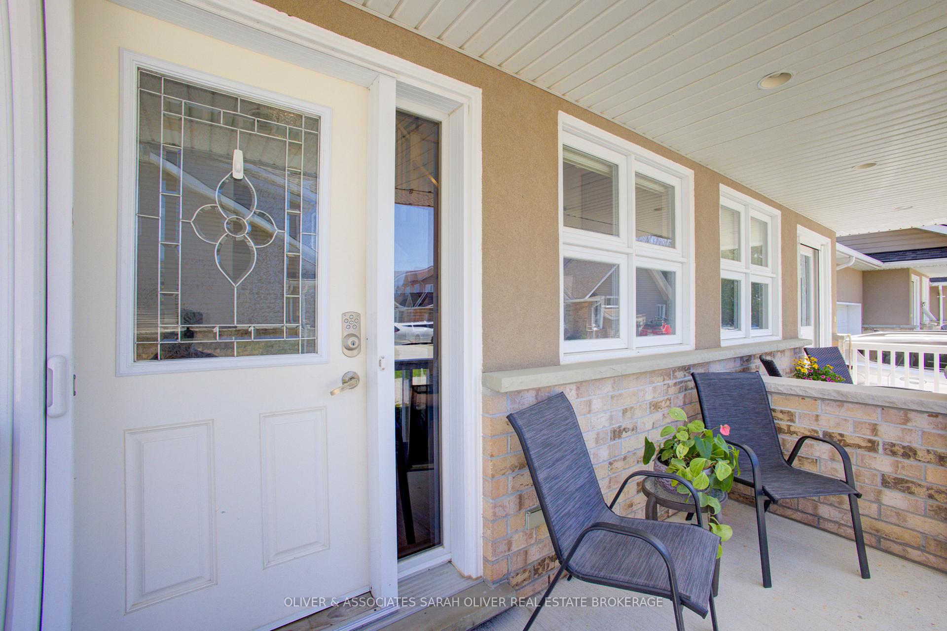 Photo 3 of Unit 6, 433 Queen Street, Kincardine — HOMEH