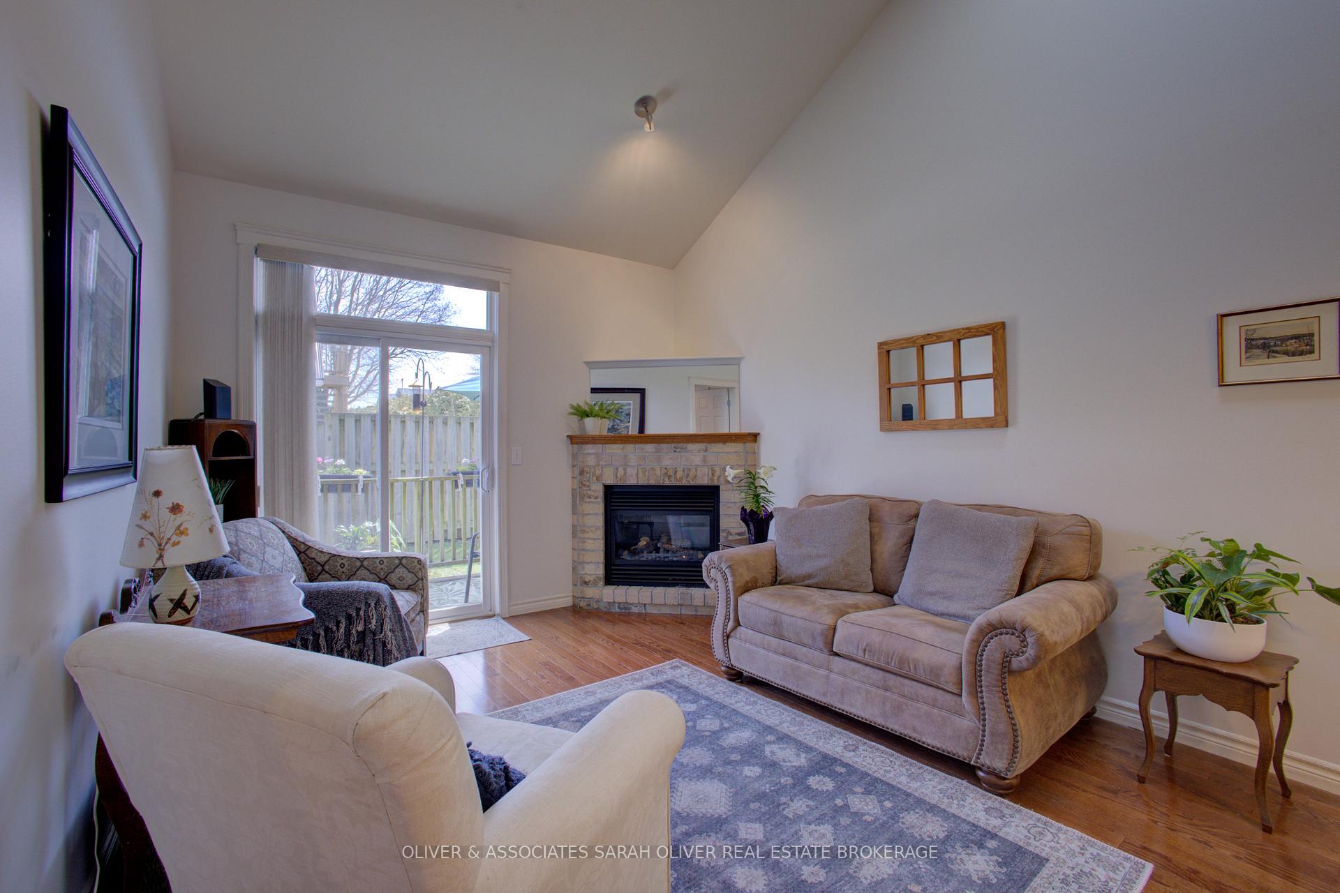 Photo 5 of Unit 6, 433 Queen Street, Kincardine — HOMEH