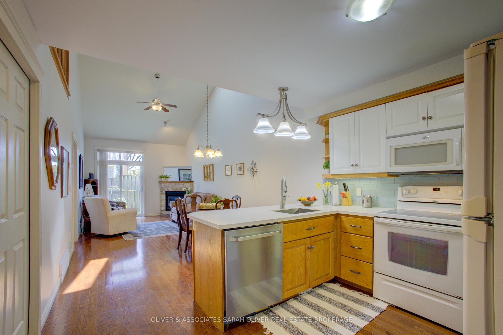 Photo 13 of Unit 6, 433 Queen Street, Kincardine — HOMEH