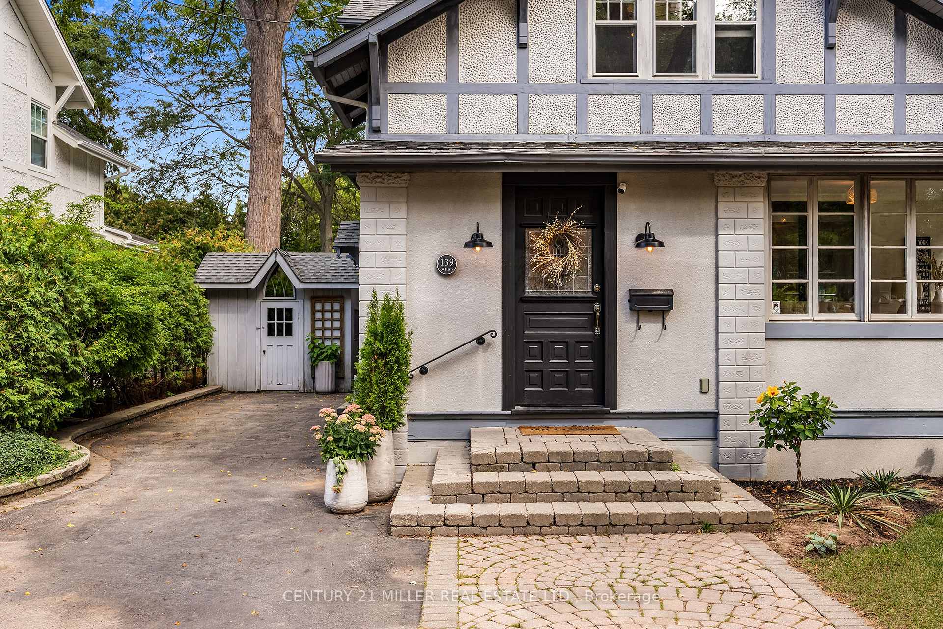 Photo 9 of 139 Allan Street, Oakville, Old Oakville — HOMEH