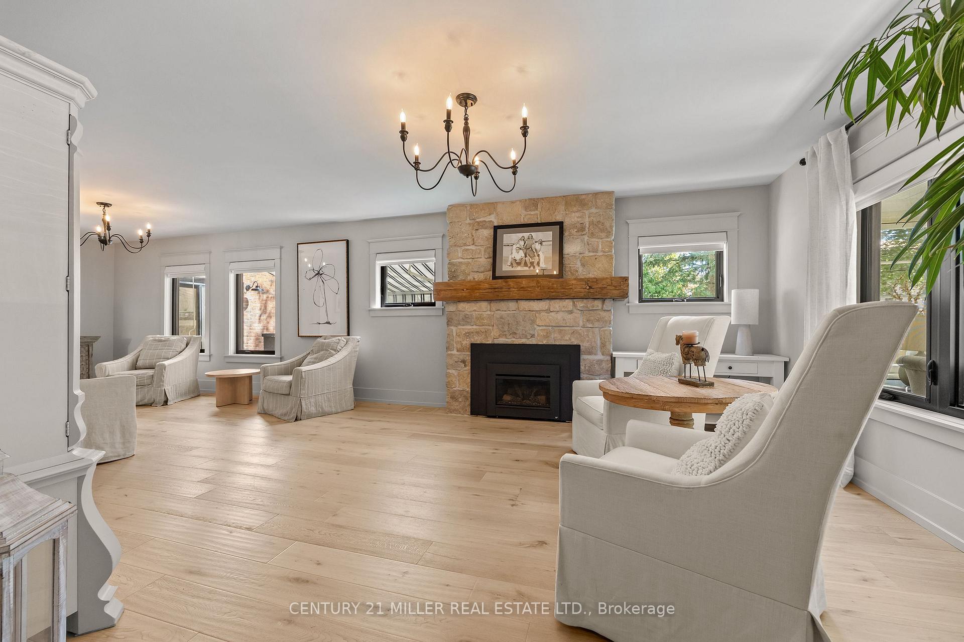 Photo 17 of 139 Allan Street, Oakville, Old Oakville — HOMEH