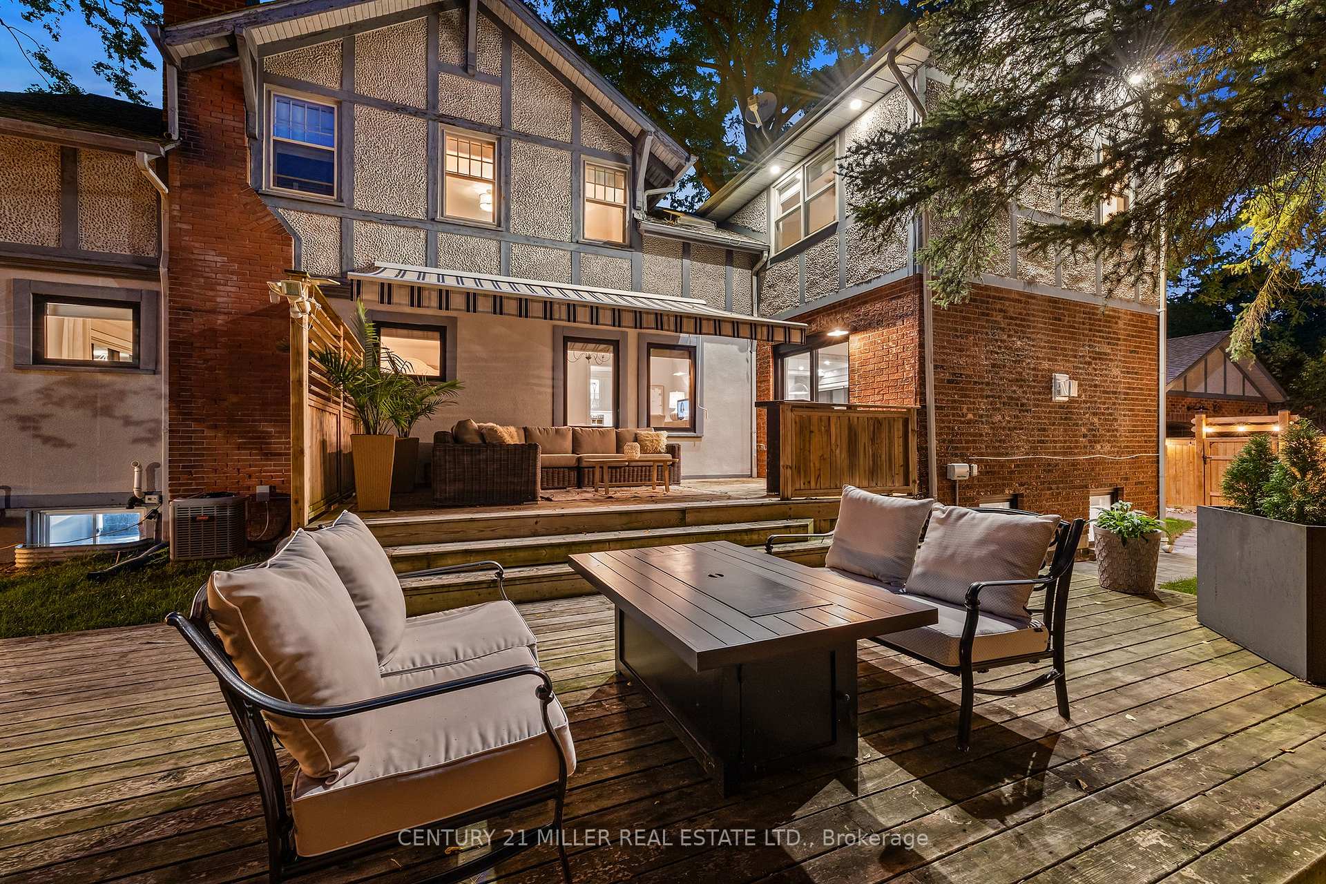 Photo 61 of 139 Allan Street, Oakville, Old Oakville — HOMEH