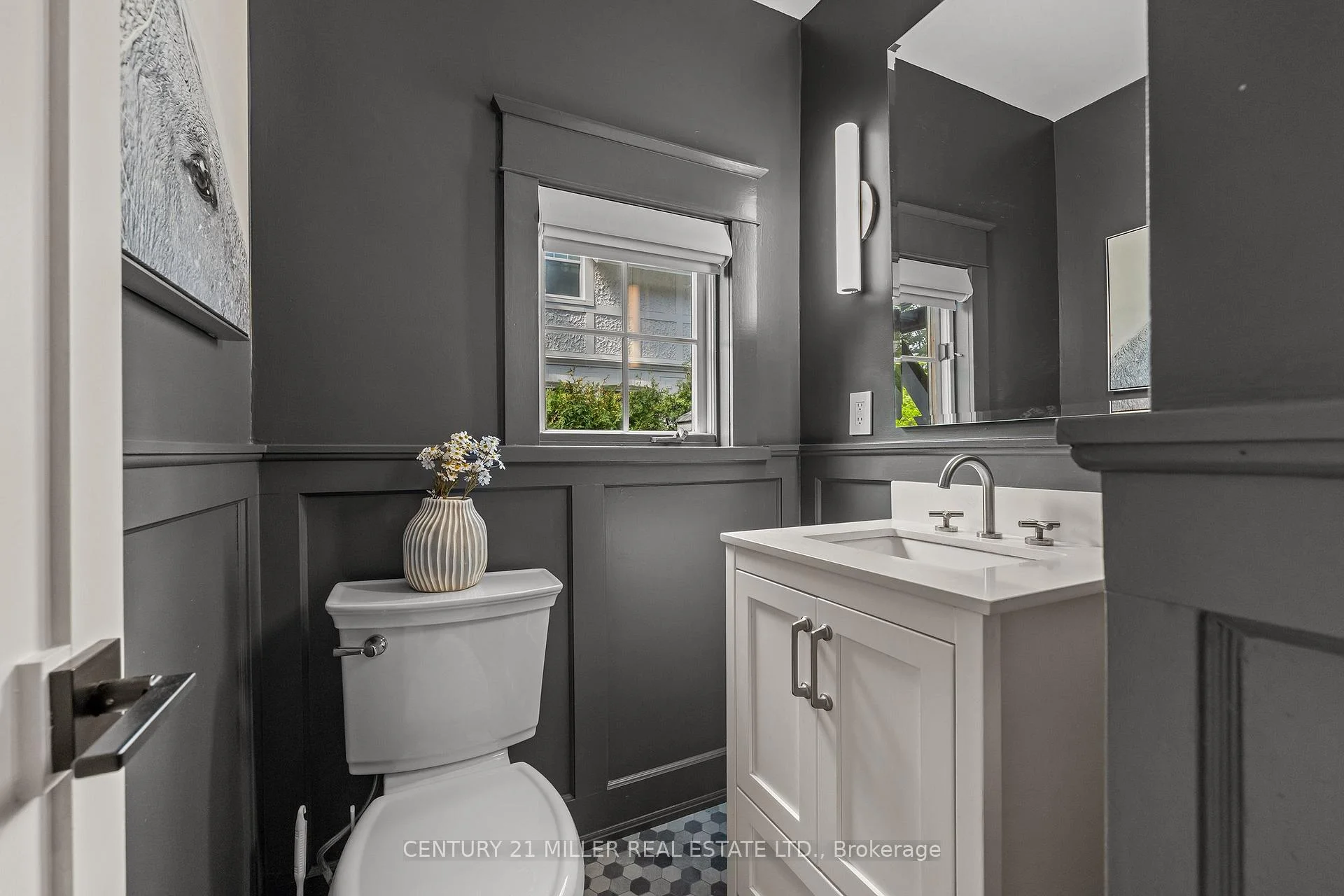Photo 38 of 139 Allan Street, Oakville, Old Oakville — HOMEH