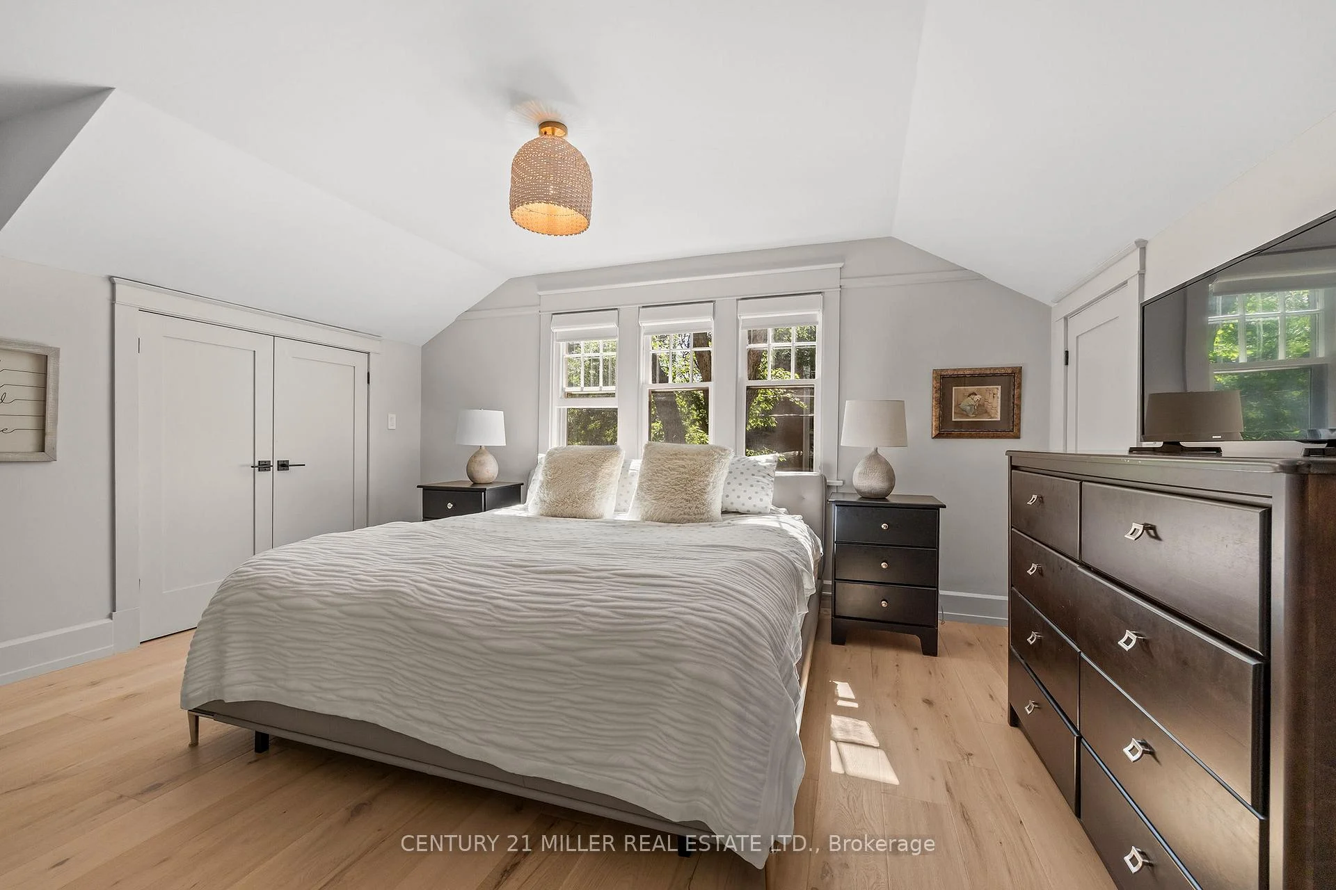 Photo 48 of 139 Allan Street, Oakville, Old Oakville — HOMEH