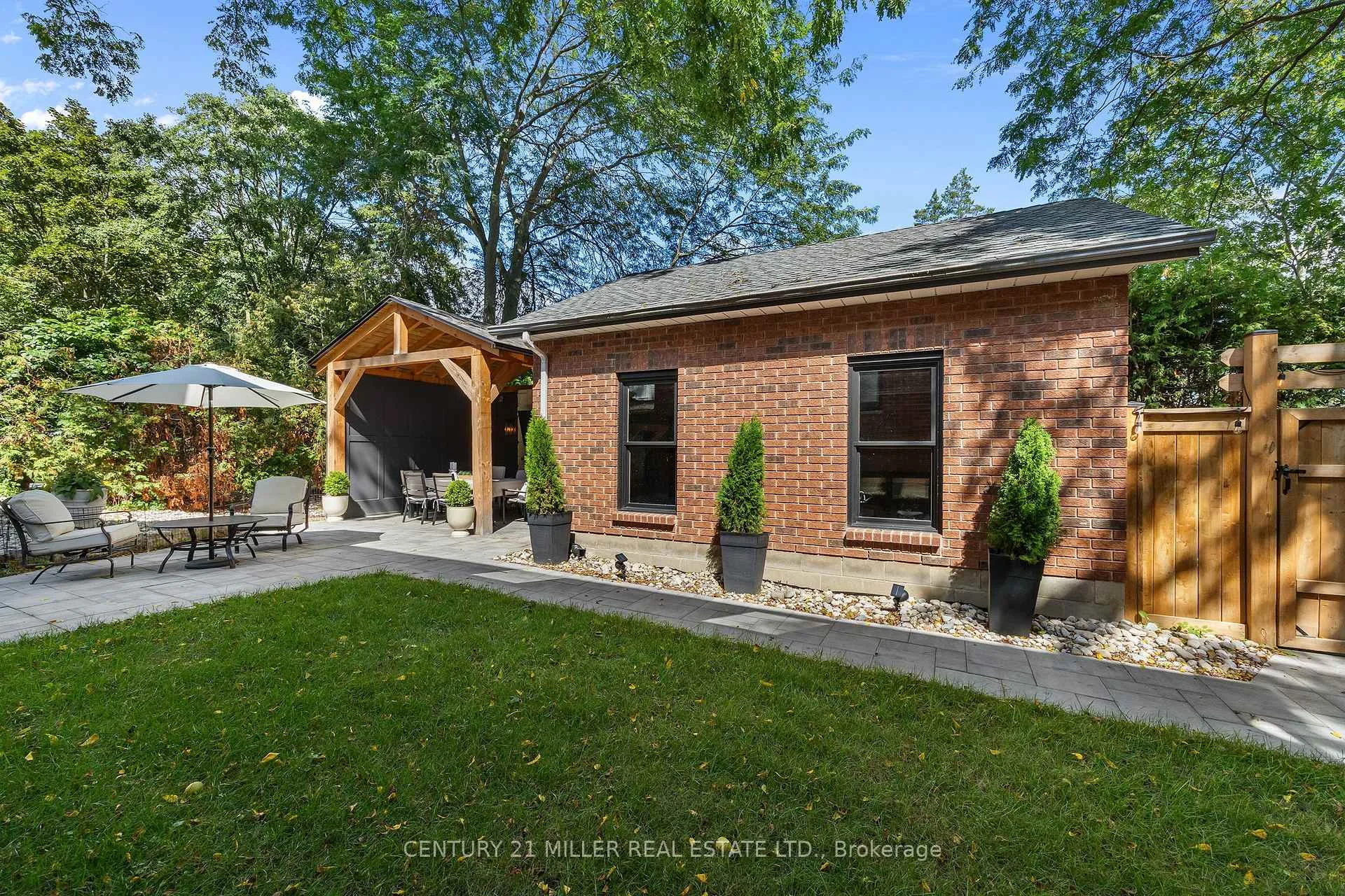 Photo 68 of 139 Allan Street, Oakville, Old Oakville — HOMEH