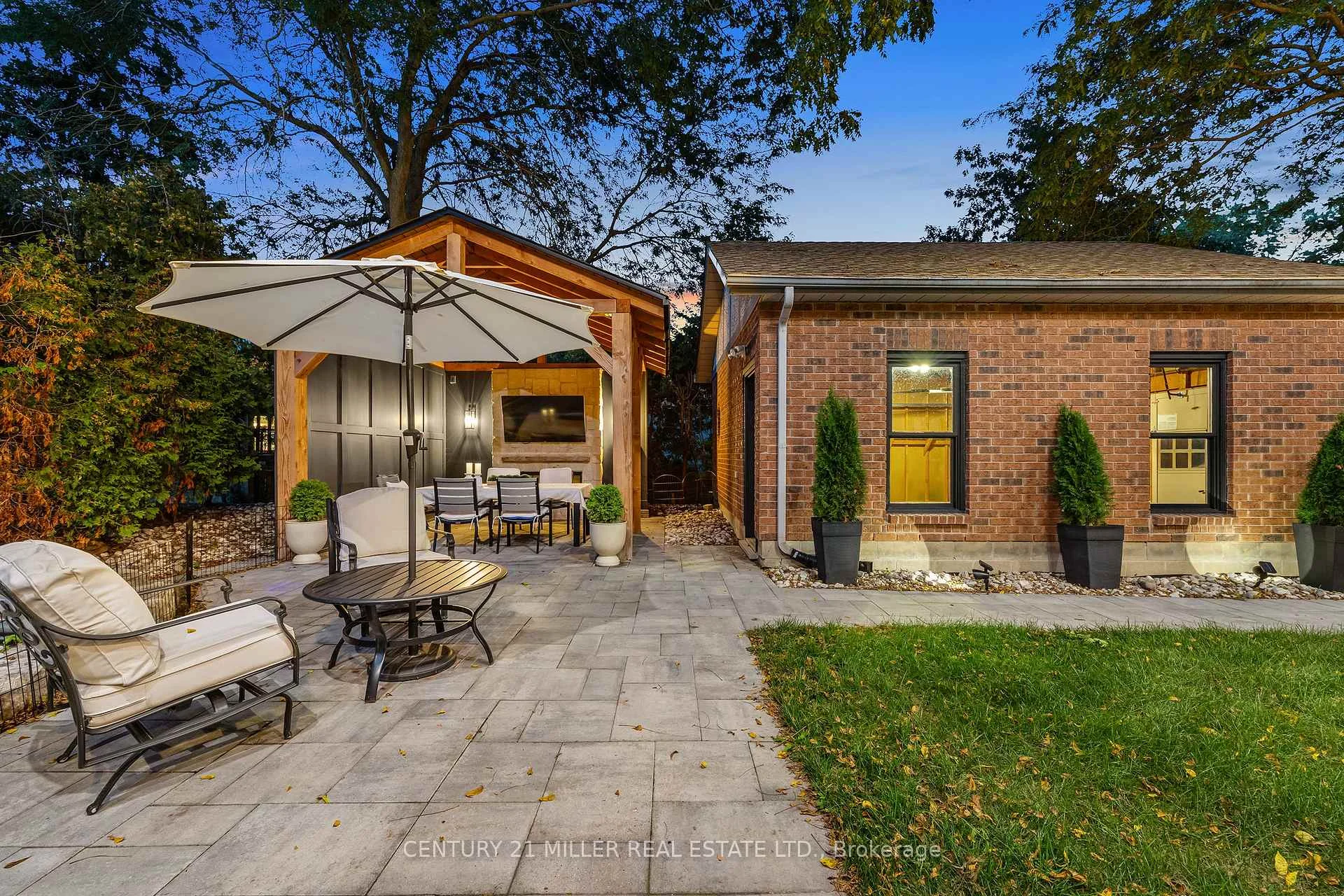 Photo 70 of 139 Allan Street, Oakville, Old Oakville — HOMEH