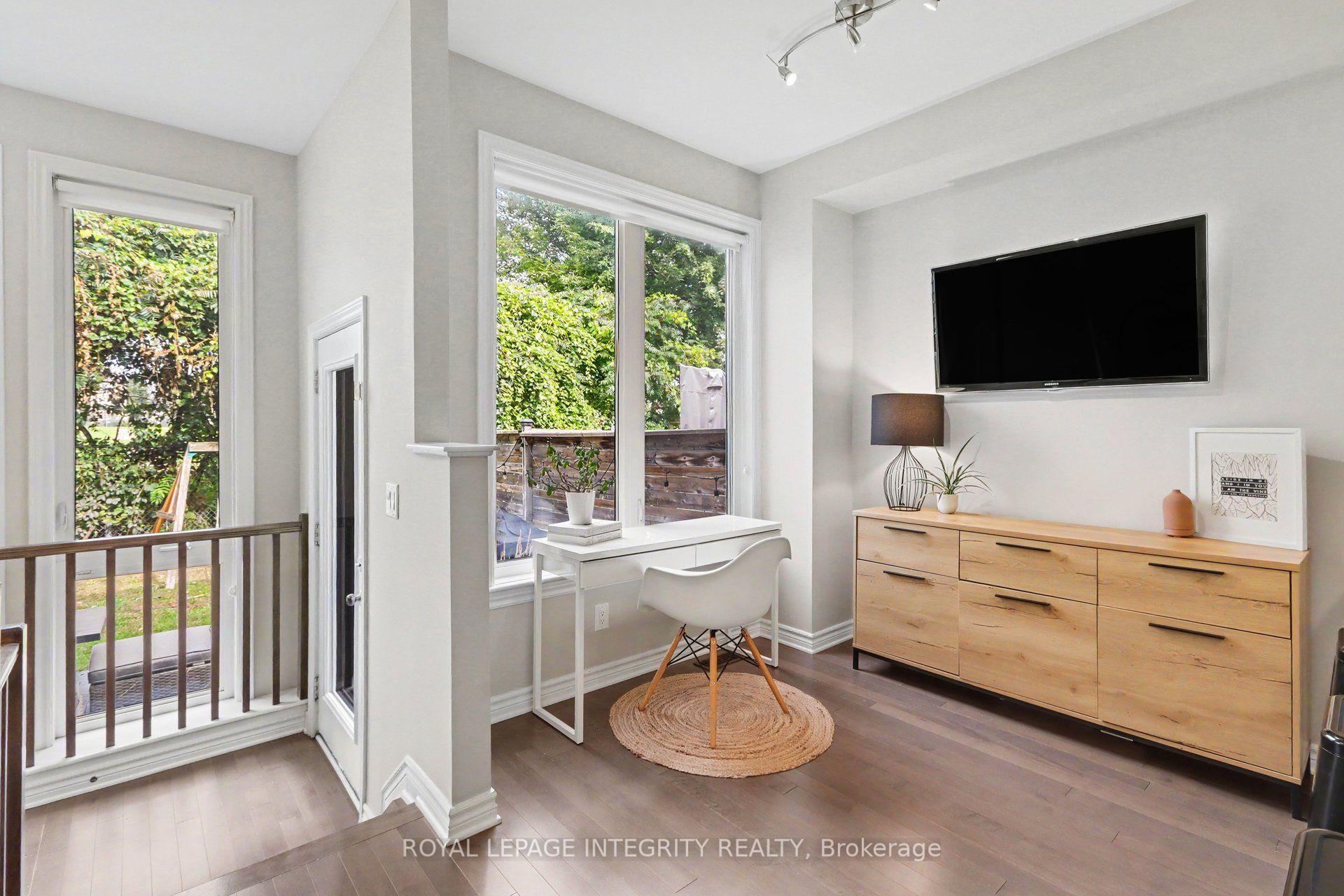 Photo 11 of 286 Fergus Crescent, Ottawa, Barrhaven - Cedargrove/Fraserdale — HOMEH