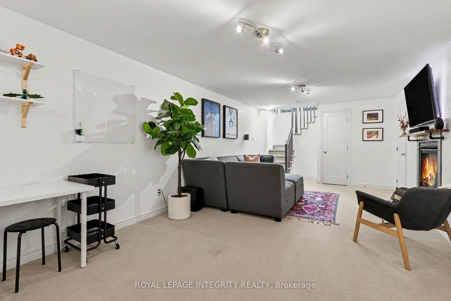 Photo 25 of 286 Fergus Crescent, Ottawa, Barrhaven - Cedargrove/Fraserdale — HOMEH
