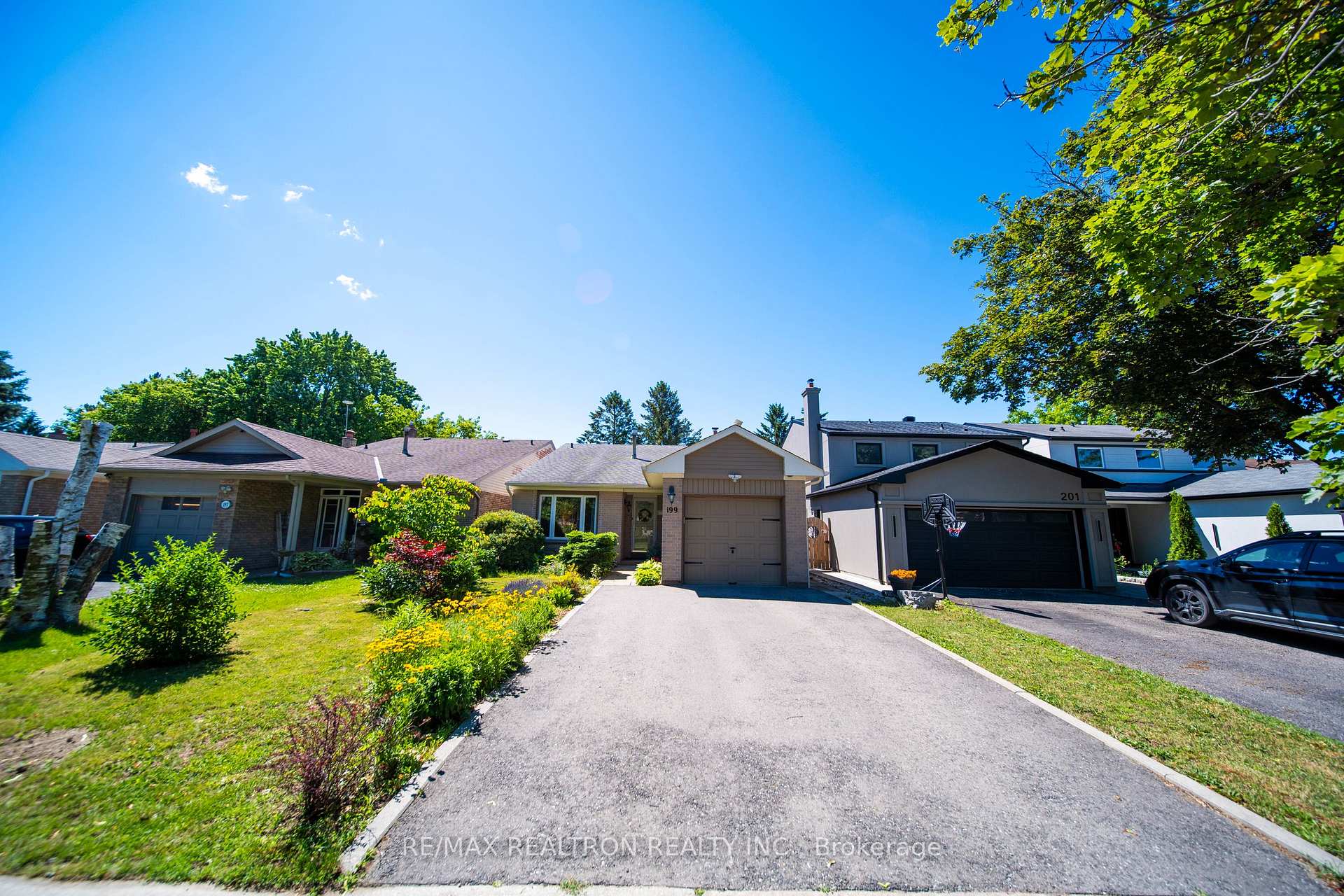 Photo 6 of 199 Weldrick Road W, Richmond Hill, North Richvale — HOMEH