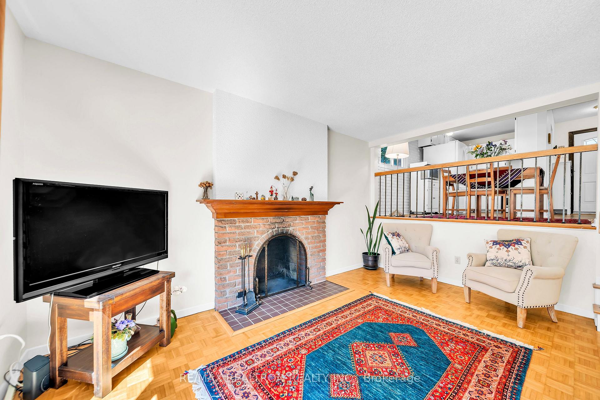 Photo 8 of 199 Weldrick Road W, Richmond Hill, North Richvale — HOMEH