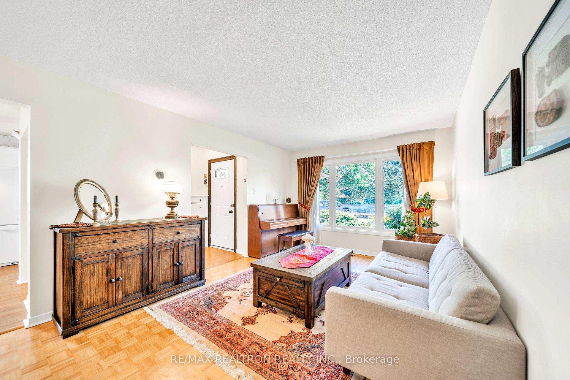 Photo 9 of 199 Weldrick Road W, Richmond Hill, North Richvale — HOMEH